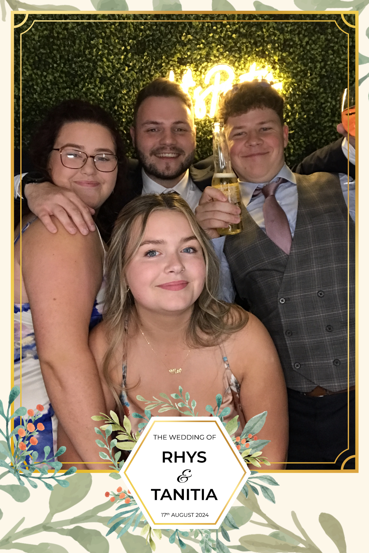 Tanitia & Rhys’ Wedding | View more photos from the event at gallery.partydelightsphotobooth.co.uk/u/PartyDelightsPhotoBooth/Tanitia-Rhys’-Wedding