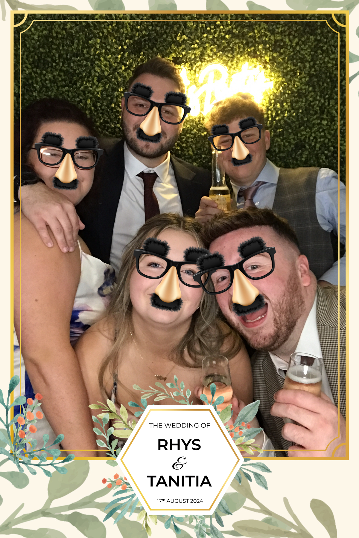 Tanitia & Rhys’ Wedding | View more photos from the event at gallery.partydelightsphotobooth.co.uk/u/PartyDelightsPhotoBooth/Tanitia-Rhys’-Wedding