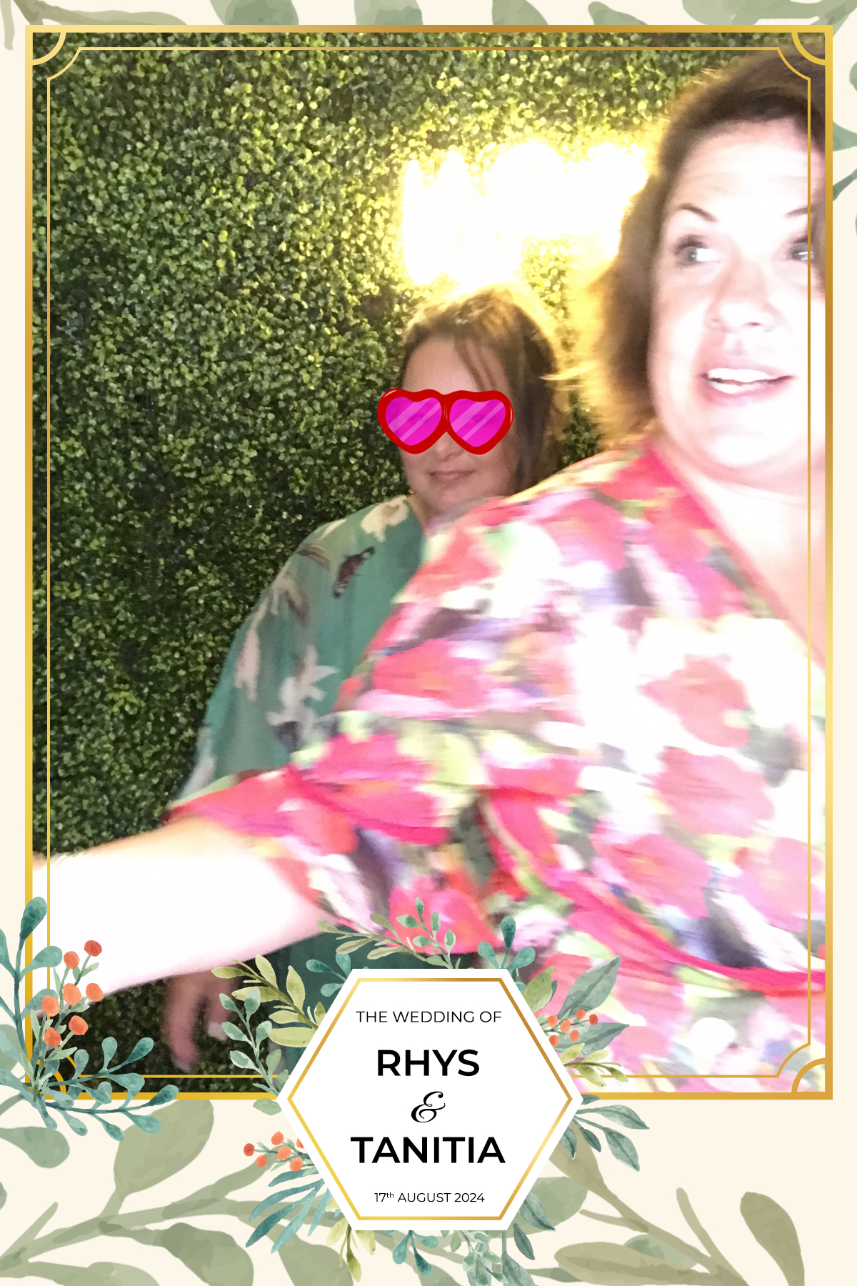 Tanitia & Rhys’ Wedding | View more photos from the event at gallery.partydelightsphotobooth.co.uk/u/PartyDelightsPhotoBooth/Tanitia-Rhys’-Wedding