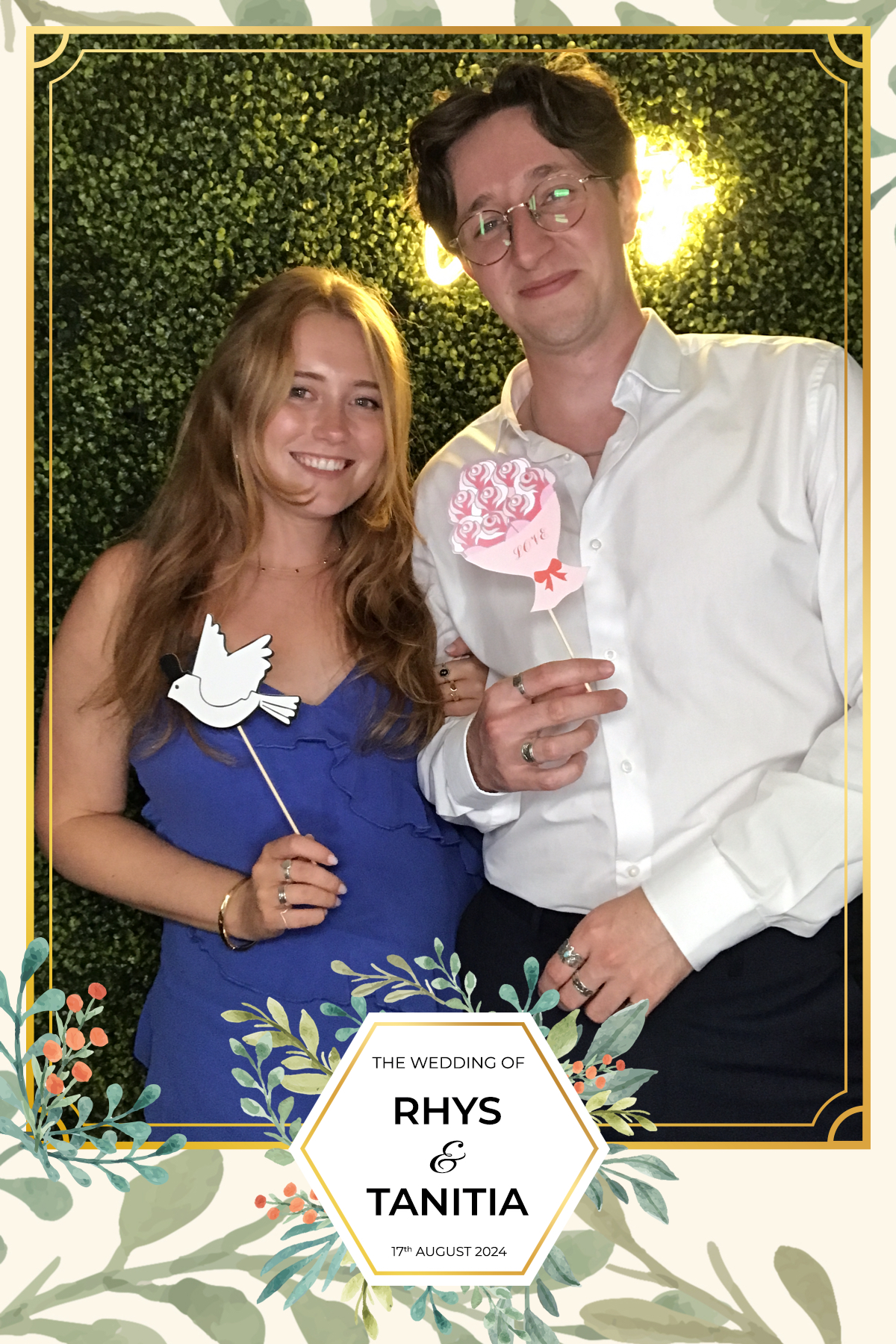Tanitia & Rhys’ Wedding | View more photos from the event at gallery.partydelightsphotobooth.co.uk/u/PartyDelightsPhotoBooth/Tanitia-Rhys’-Wedding