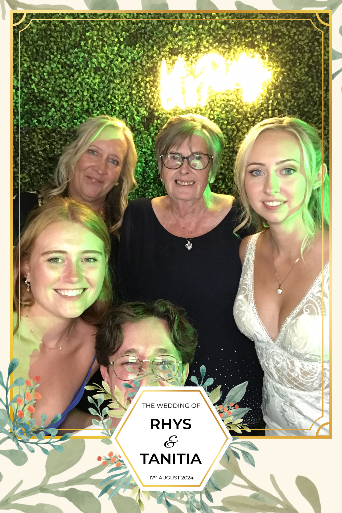 Tanitia & Rhys’ Wedding | View more photos from the event at gallery.partydelightsphotobooth.co.uk/u/PartyDelightsPhotoBooth/Tanitia-Rhys’-Wedding