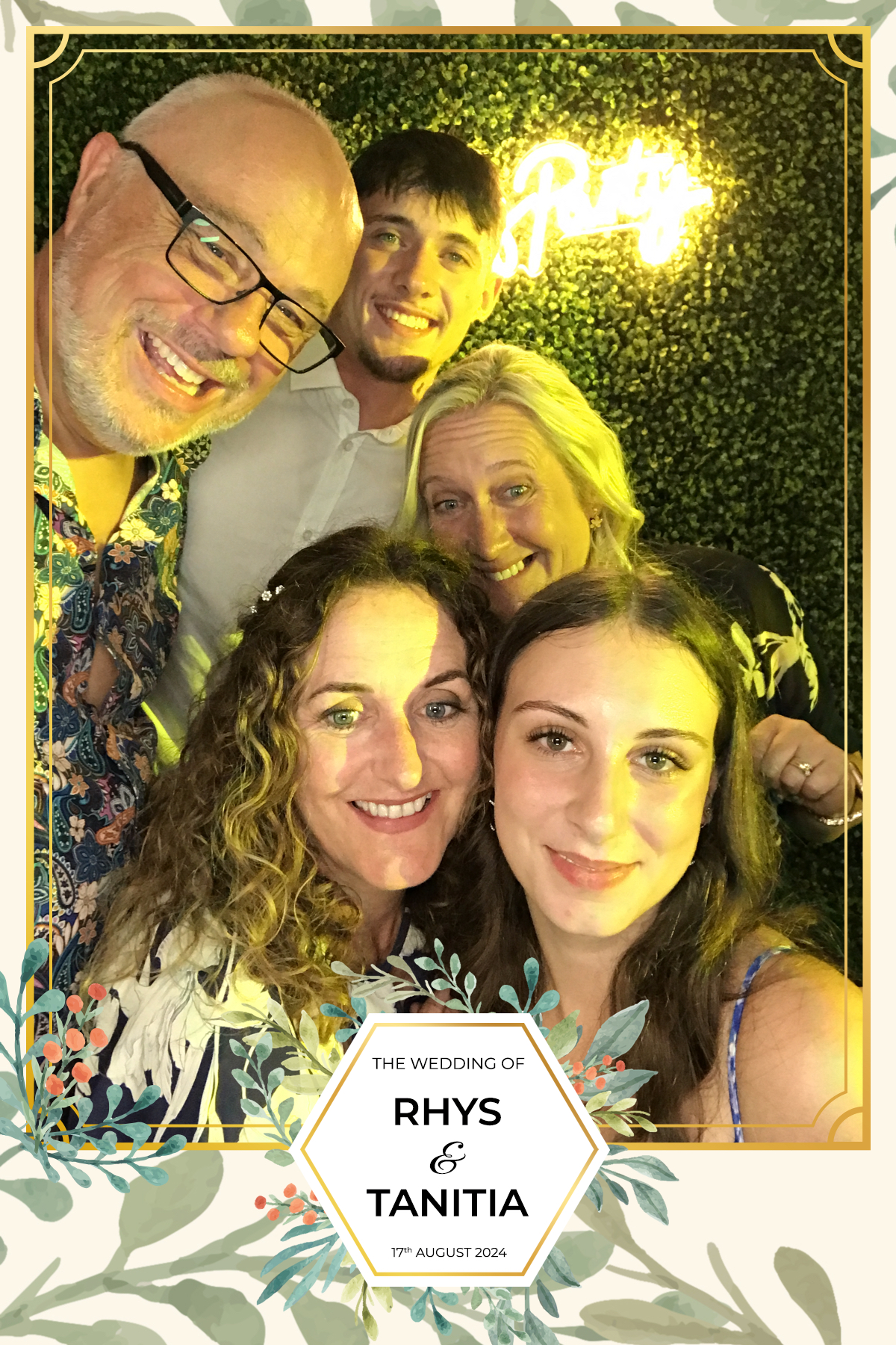 Tanitia & Rhys’ Wedding | View more photos from the event at gallery.partydelightsphotobooth.co.uk/u/PartyDelightsPhotoBooth/Tanitia-Rhys’-Wedding