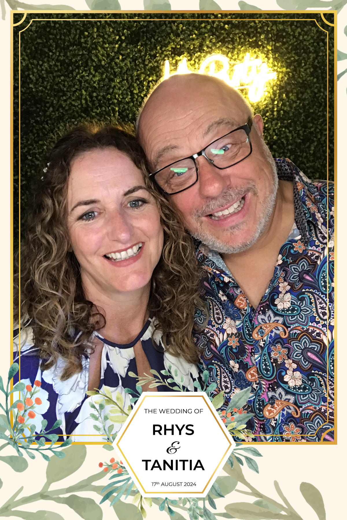 Tanitia & Rhys’ Wedding | View more photos from the event at gallery.partydelightsphotobooth.co.uk/u/PartyDelightsPhotoBooth/Tanitia-Rhys’-Wedding