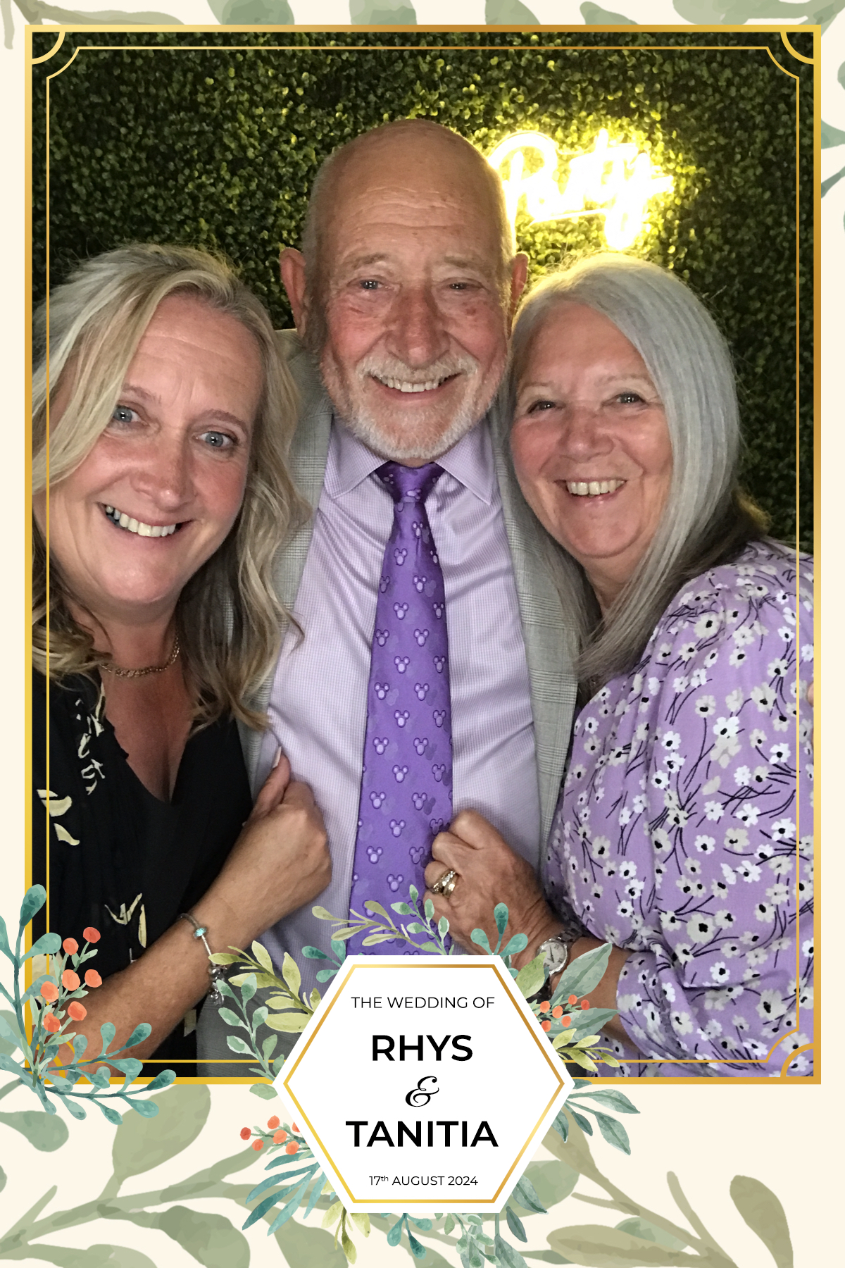 Tanitia & Rhys’ Wedding | View more photos from the event at gallery.partydelightsphotobooth.co.uk/u/PartyDelightsPhotoBooth/Tanitia-Rhys’-Wedding