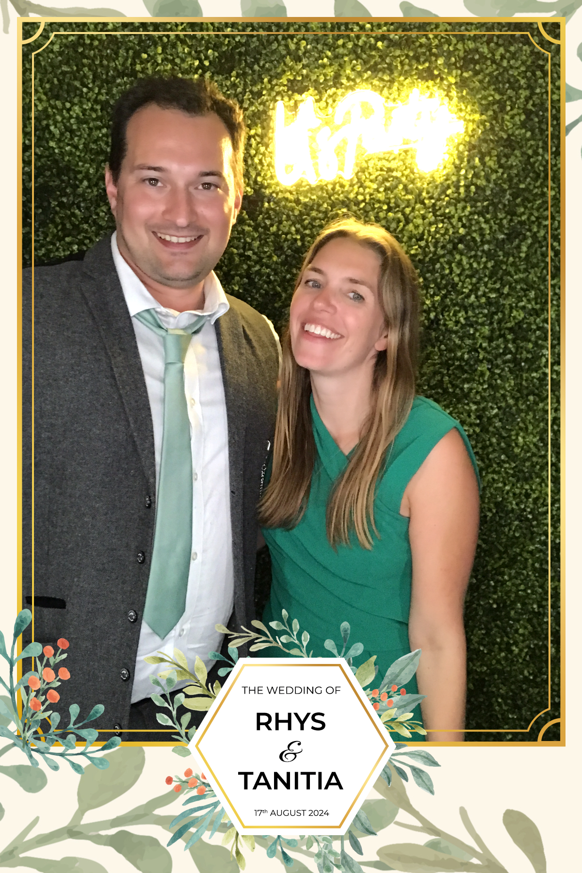 Tanitia & Rhys’ Wedding | View more photos from the event at gallery.partydelightsphotobooth.co.uk/u/PartyDelightsPhotoBooth/Tanitia-Rhys’-Wedding