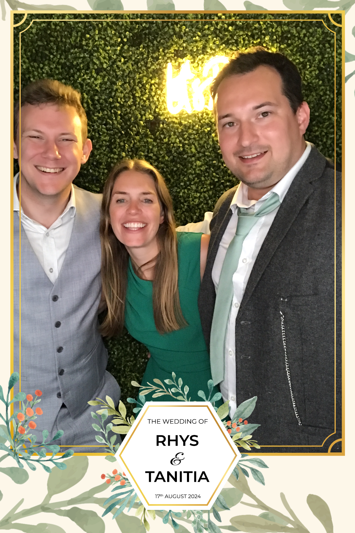 Tanitia & Rhys’ Wedding | View more photos from the event at gallery.partydelightsphotobooth.co.uk/u/PartyDelightsPhotoBooth/Tanitia-Rhys’-Wedding