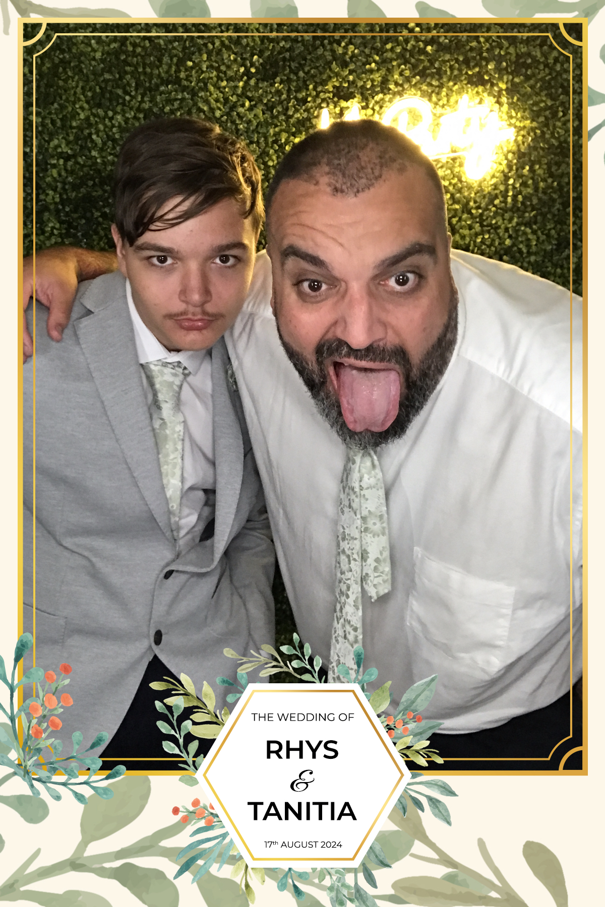 Tanitia & Rhys’ Wedding | View more photos from the event at gallery.partydelightsphotobooth.co.uk/u/PartyDelightsPhotoBooth/Tanitia-Rhys’-Wedding