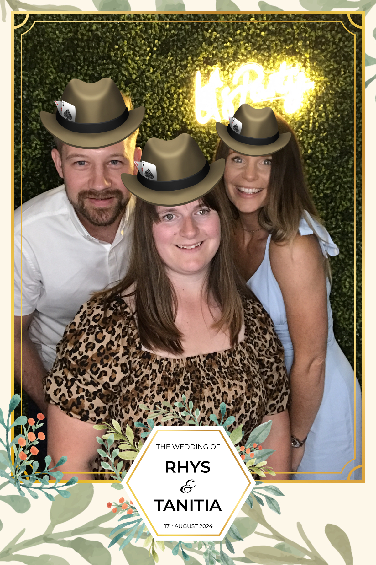 Tanitia & Rhys’ Wedding | View more photos from the event at gallery.partydelightsphotobooth.co.uk/u/PartyDelightsPhotoBooth/Tanitia-Rhys’-Wedding