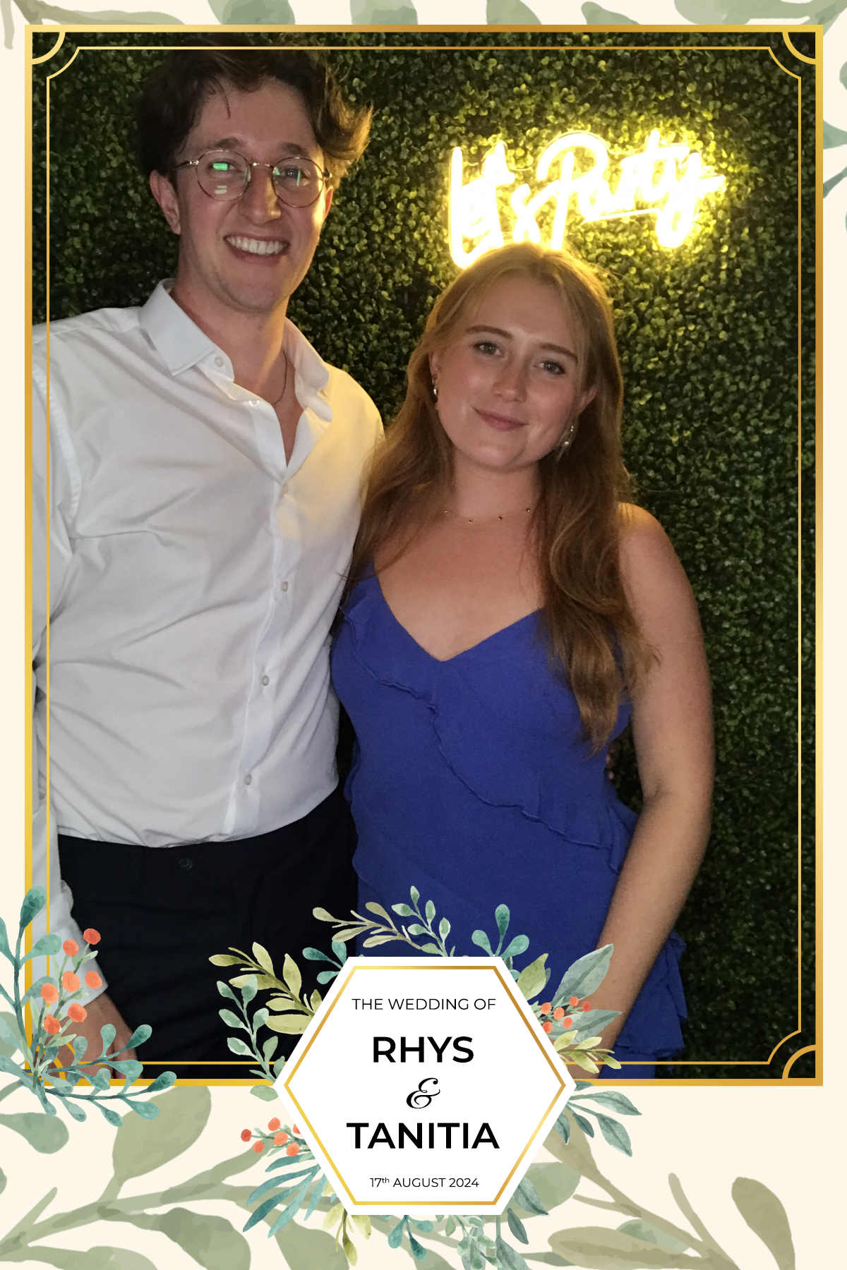 Tanitia & Rhys’ Wedding | View more photos from the event at gallery.partydelightsphotobooth.co.uk/u/PartyDelightsPhotoBooth/Tanitia-Rhys’-Wedding