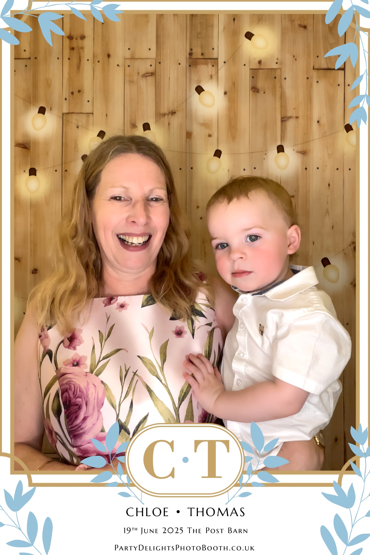 Chloe & Tom’s Wedding | View more photos from the event at gallery.partydelightsphotobooth.co.uk/u/PartyDelightsPhotoBooth/Chloe-Tom’s-Wedding