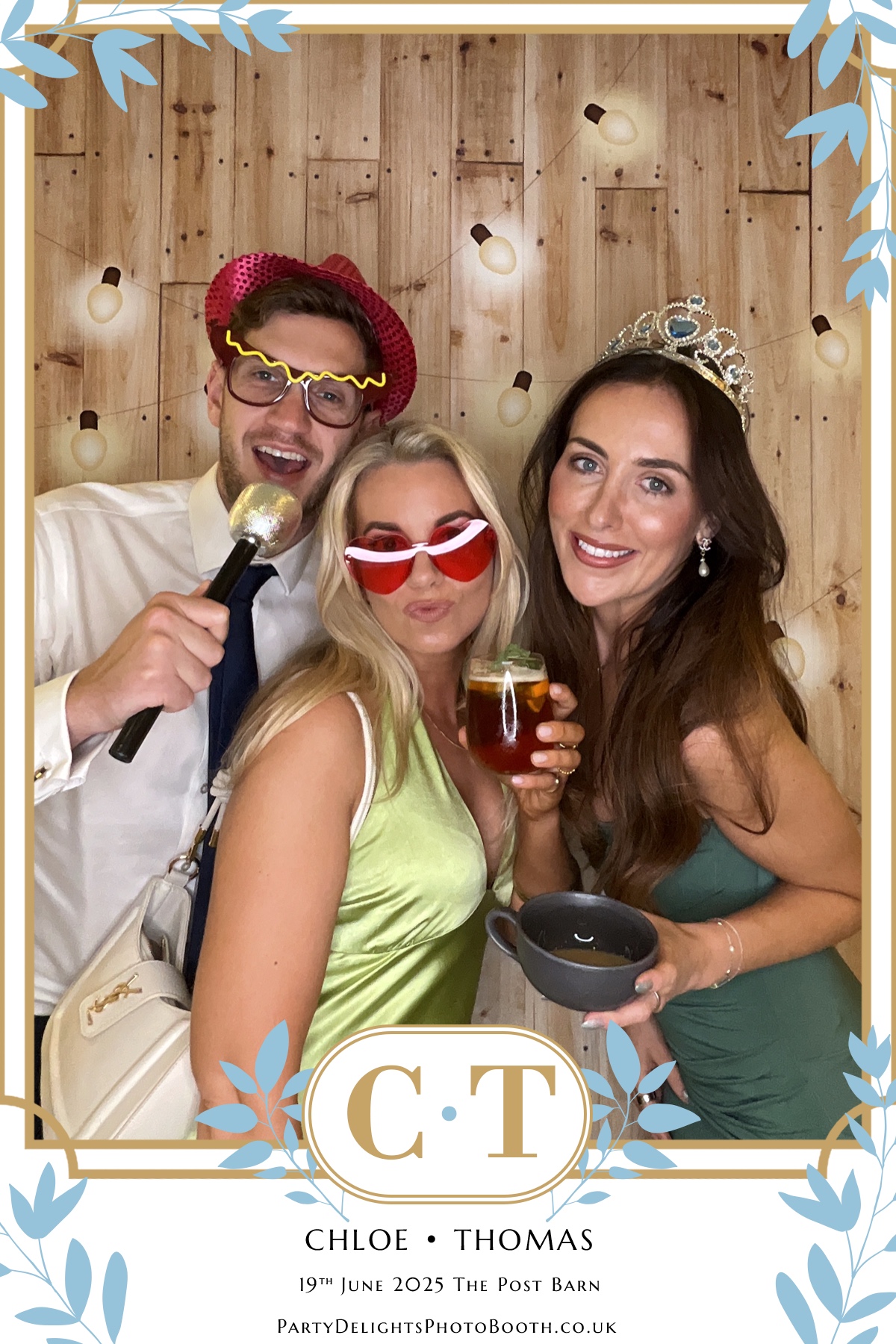 Chloe & Tom’s Wedding | View more photos from the event at gallery.partydelightsphotobooth.co.uk/u/PartyDelightsPhotoBooth/Chloe-Tom’s-Wedding