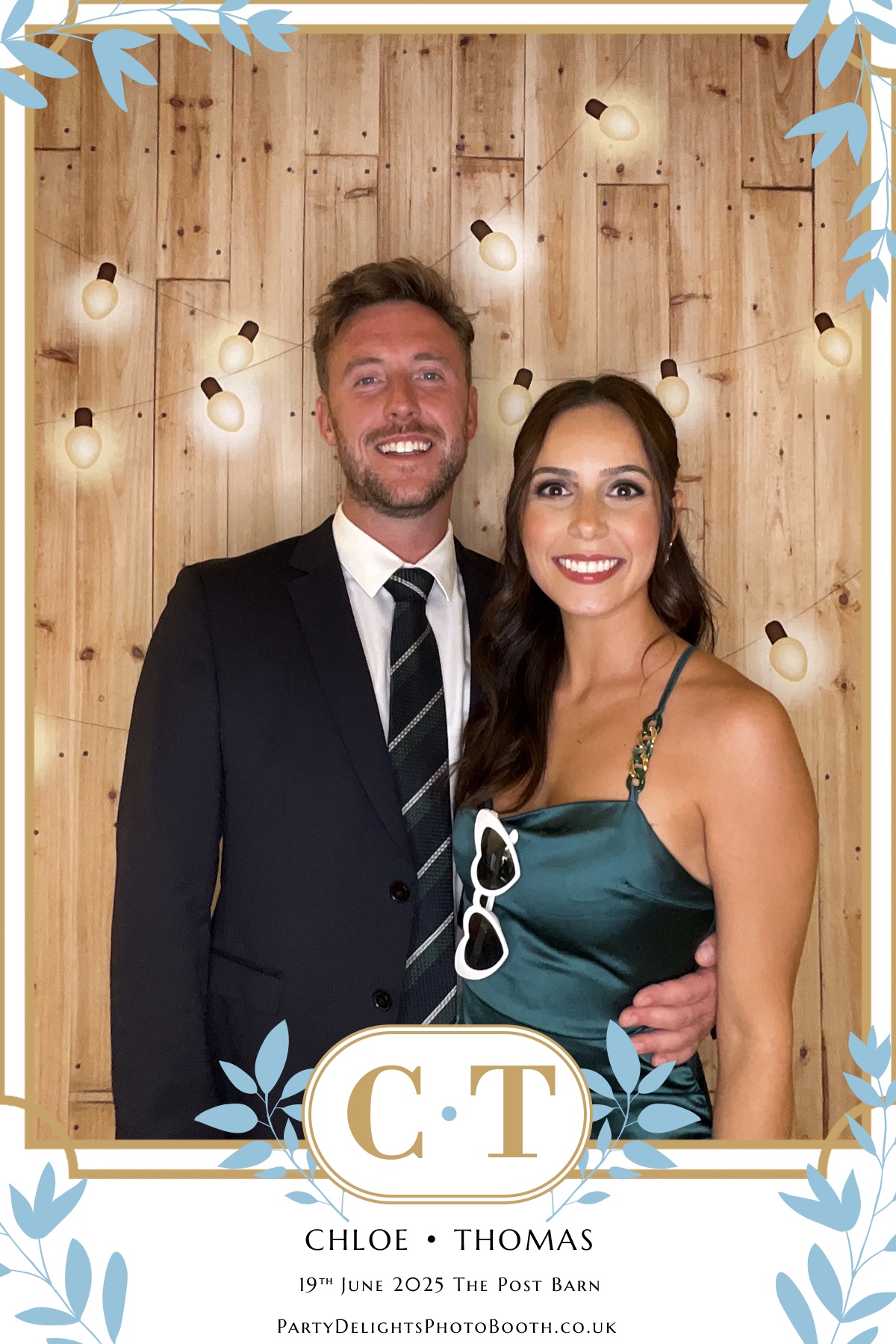 Chloe & Tom’s Wedding | View more photos from the event at gallery.partydelightsphotobooth.co.uk/u/PartyDelightsPhotoBooth/Chloe-Tom’s-Wedding