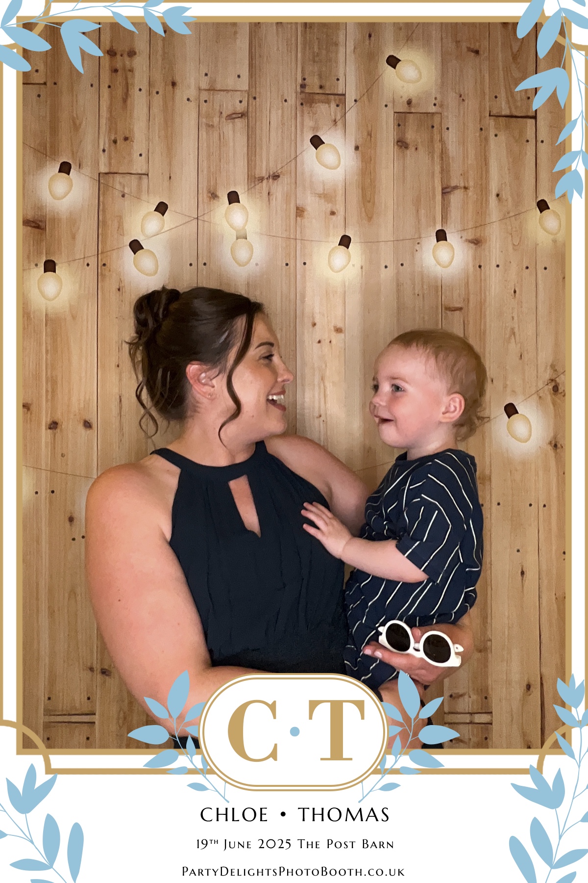 Chloe & Tom’s Wedding | View more photos from the event at gallery.partydelightsphotobooth.co.uk/u/PartyDelightsPhotoBooth/Chloe-Tom’s-Wedding