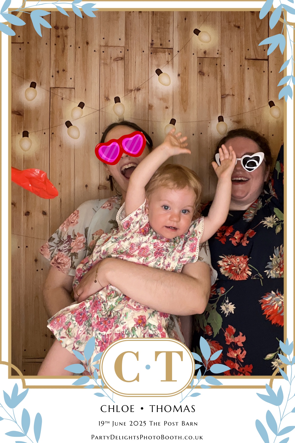 Chloe & Tom’s Wedding | View more photos from the event at gallery.partydelightsphotobooth.co.uk/u/PartyDelightsPhotoBooth/Chloe-Tom’s-Wedding