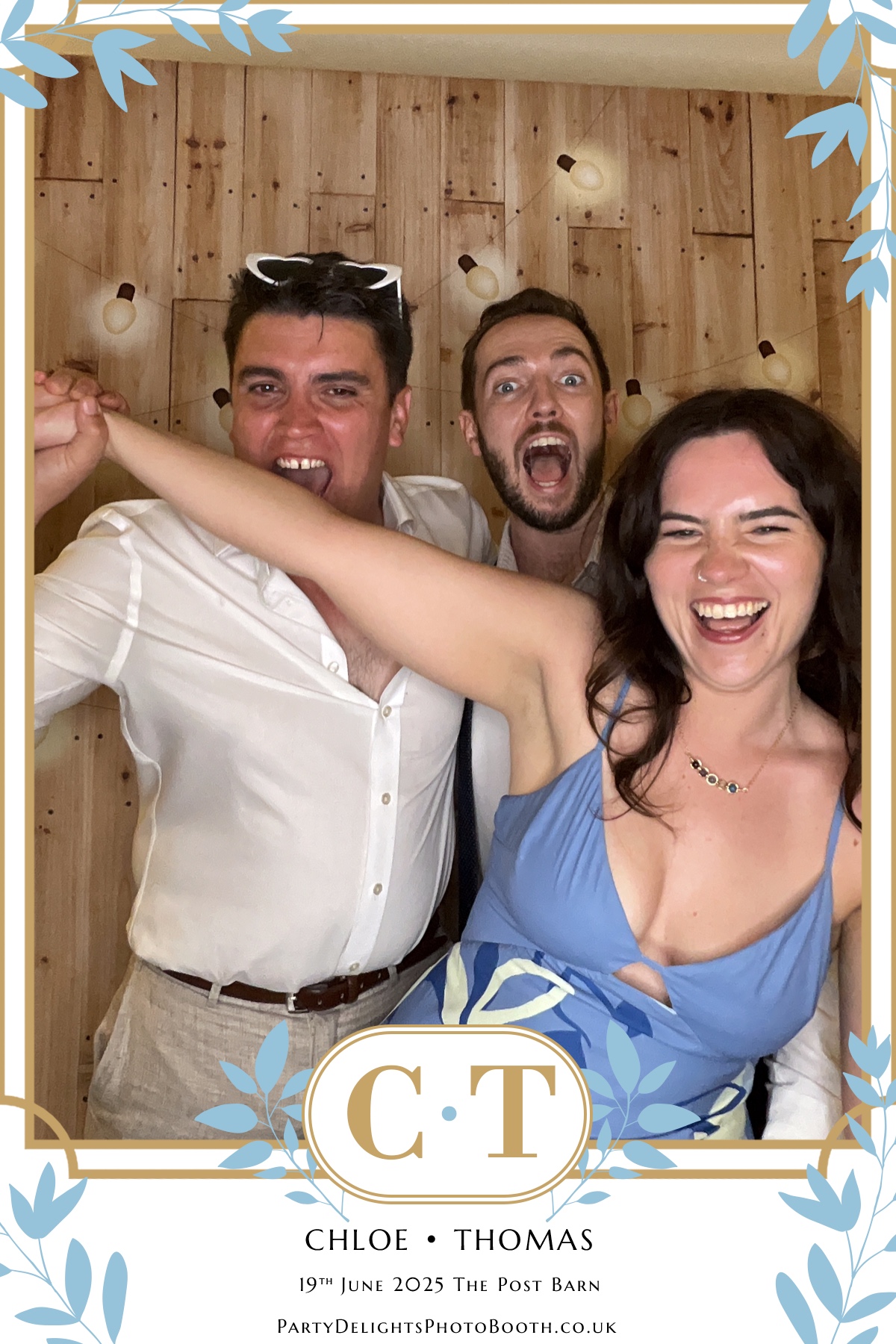 Chloe & Tom’s Wedding | View more photos from the event at gallery.partydelightsphotobooth.co.uk/u/PartyDelightsPhotoBooth/Chloe-Tom’s-Wedding