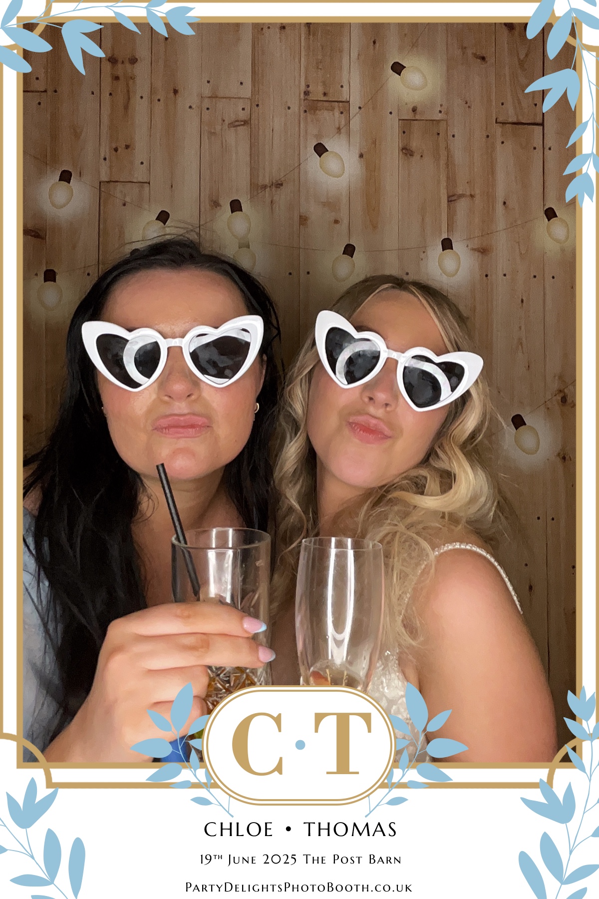 Chloe & Tom’s Wedding | View more photos from the event at gallery.partydelightsphotobooth.co.uk/u/PartyDelightsPhotoBooth/Chloe-Tom’s-Wedding