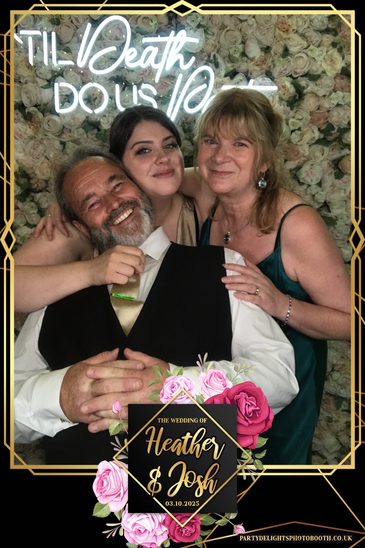 Heather and Josh's Wedding | View more photos from the event at gallery.partydelightsphotobooth.co.uk/u/PartyDelightsPhotoBooth/Heather-and-Joshs-Wedding
