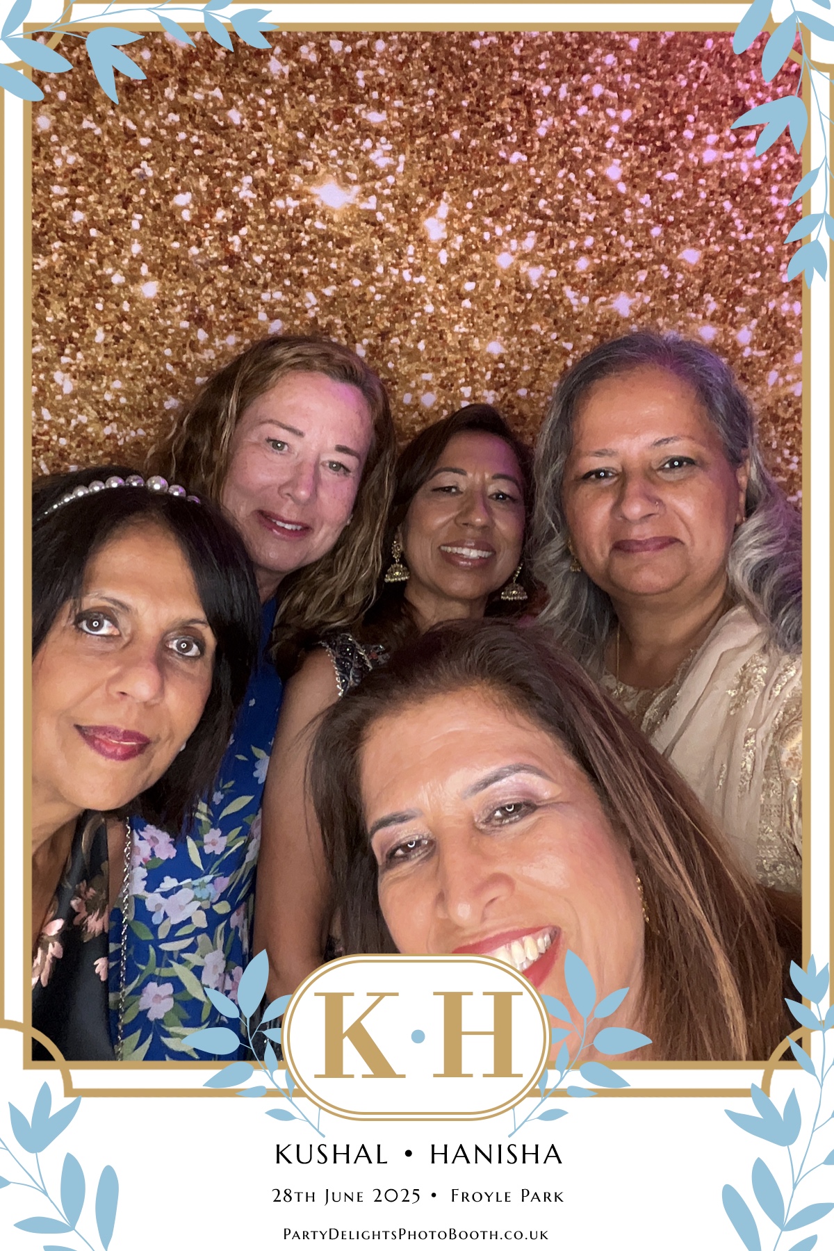 Kushal and Hanisha’s Wedding | View more photos from the event at gallery.partydelightsphotobooth.co.uk/u/PartyDelightsPhotoBooth/Kushal-and-Hanisha’s-Wedding