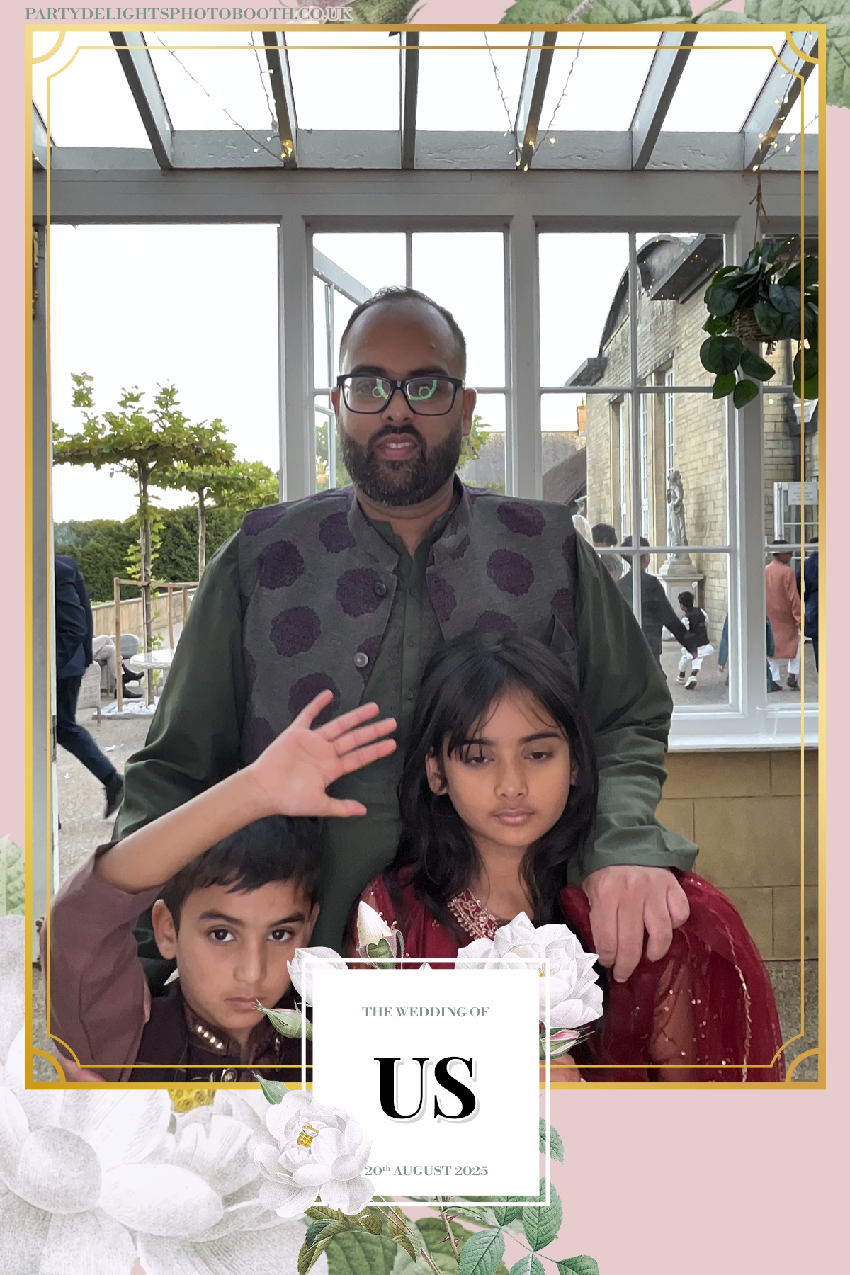 Safa & Usma Wedding | View more photos from the event at gallery.partydelightsphotobooth.co.uk/u/PartyDelightsPhotoBooth/Safa-Usma-Wedding