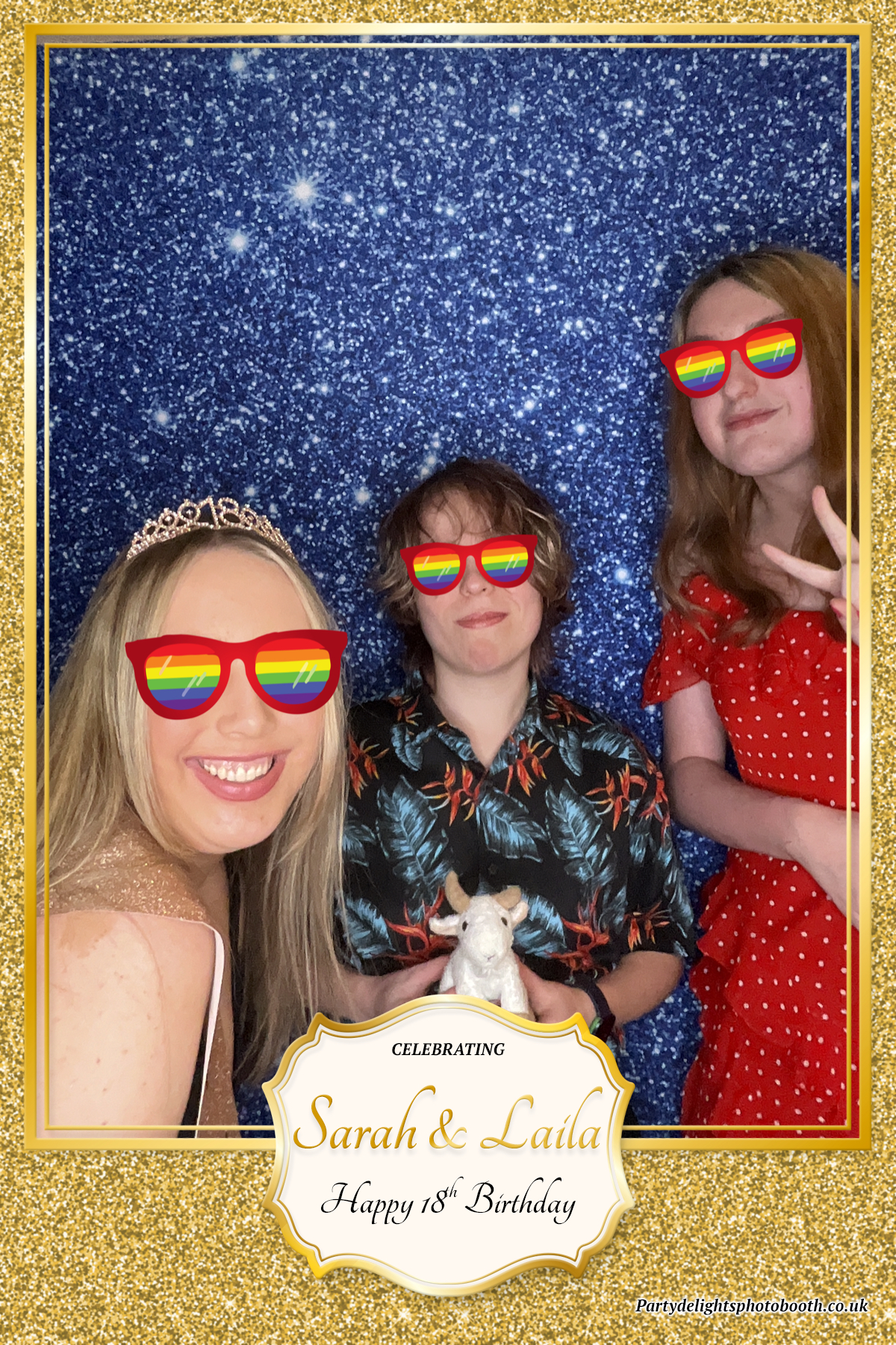 Sarah and Laila's 18th Birthday Party | View more photos from the event at gallery.partydelightsphotobooth.co.uk/u/PartyDelightsPhotoBooth/Sarah-and-Lailas-18th-Birthday-Party