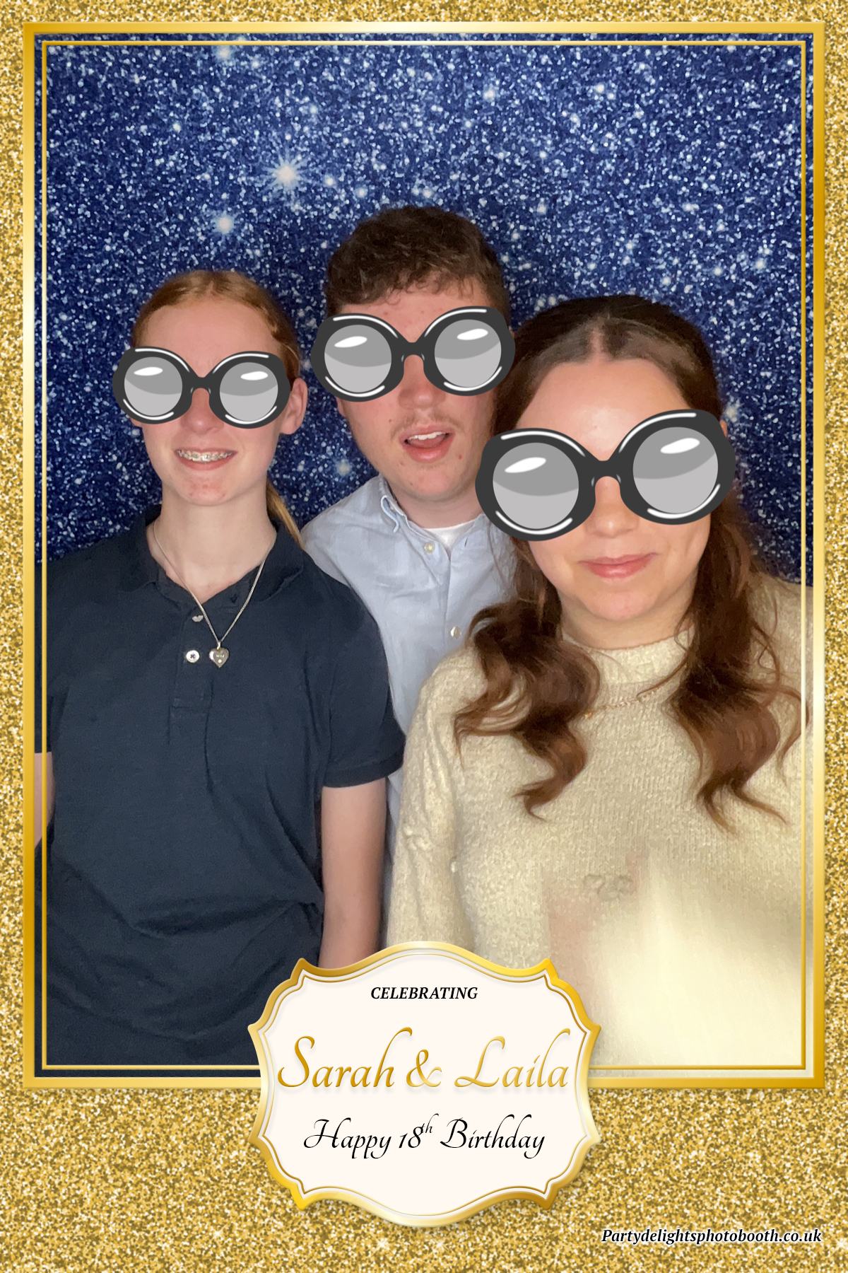 Sarah and Laila's 18th Birthday Party | View more photos from the event at gallery.partydelightsphotobooth.co.uk/u/PartyDelightsPhotoBooth/Sarah-and-Lailas-18th-Birthday-Party
