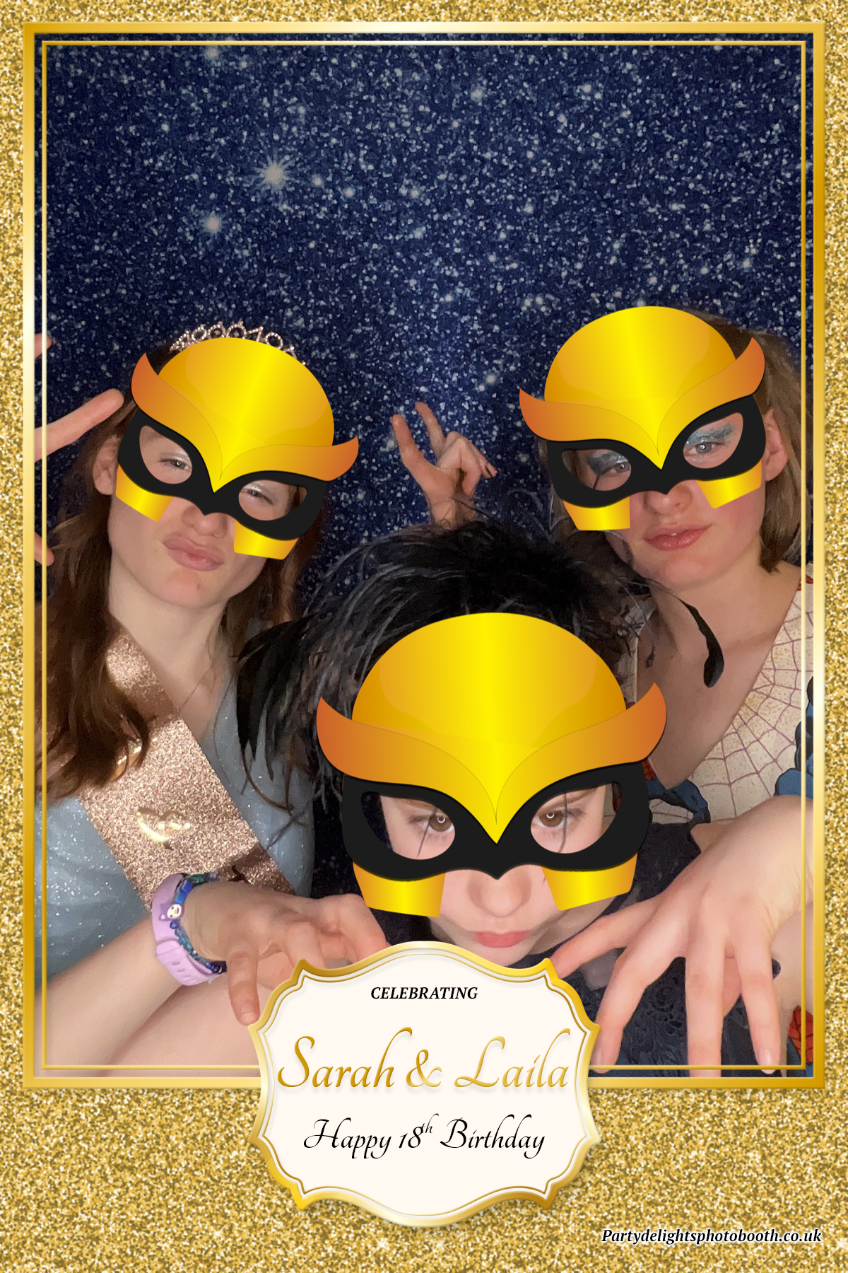 Sarah and Laila's 18th Birthday Party | View more photos from the event at gallery.partydelightsphotobooth.co.uk/u/PartyDelightsPhotoBooth/Sarah-and-Lailas-18th-Birthday-Party