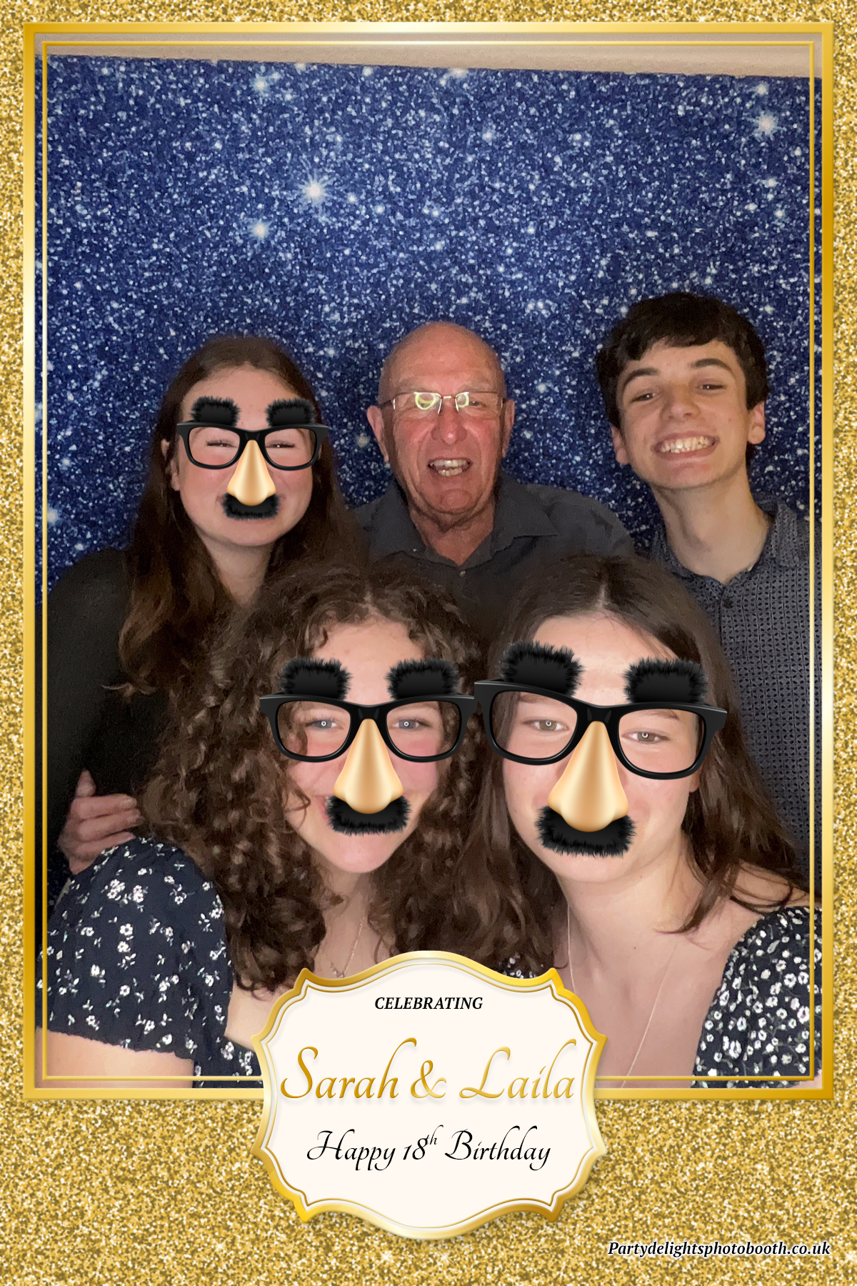 Sarah and Laila's 18th Birthday Party | View more photos from the event at gallery.partydelightsphotobooth.co.uk/u/PartyDelightsPhotoBooth/Sarah-and-Lailas-18th-Birthday-Party