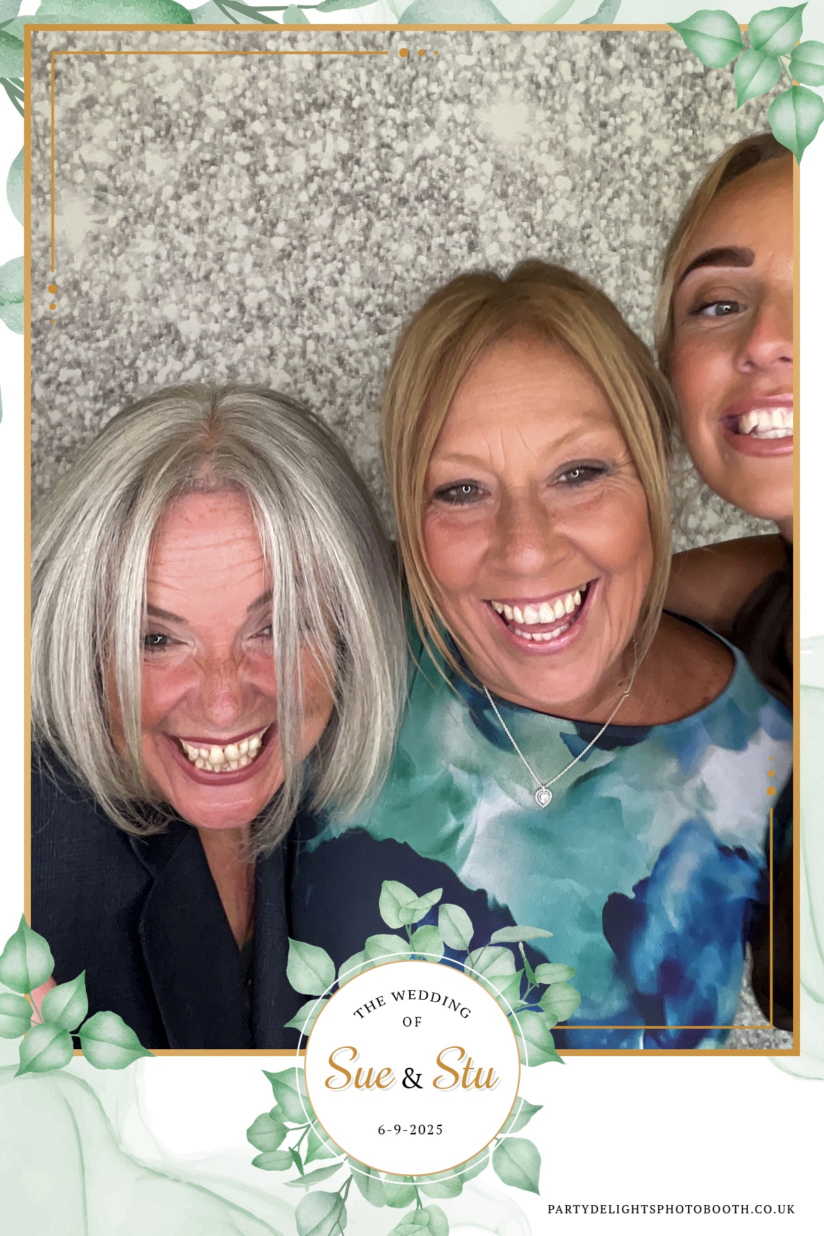 Sue and Stu’s Wedding | View more photos from the event at gallery.partydelightsphotobooth.co.uk/u/PartyDelightsPhotoBooth/Sue-and-Stu’s-Wedding