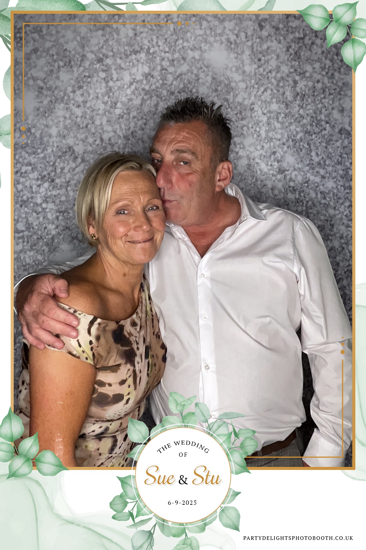 Sue and Stu’s Wedding | View more photos from the event at gallery.partydelightsphotobooth.co.uk/u/PartyDelightsPhotoBooth/Sue-and-Stu’s-Wedding