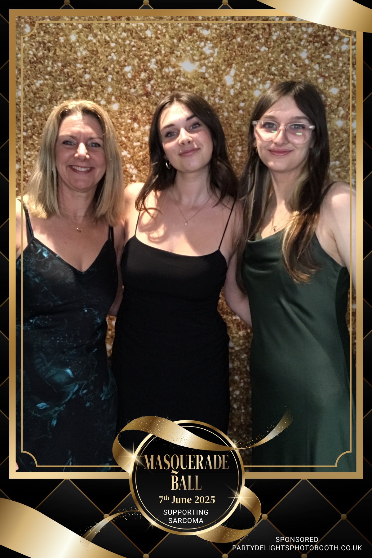 The Mascarade Ball - Sarcoma UK | View more photos from the event at gallery.partydelightsphotobooth.co.uk/u/PartyDelightsPhotoBooth/The-Mascarade-Ball-Sarcoma-UK