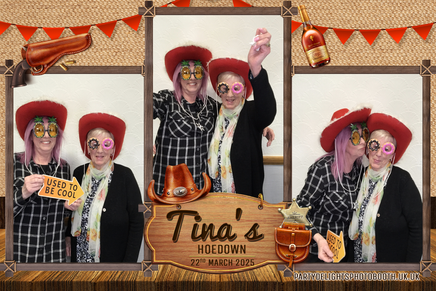 Tina's 70th Birthday | View more photos from the event at gallery.partydelightsphotobooth.co.uk/u/PartyDelightsPhotoBooth/Tinas-70th-Birthday