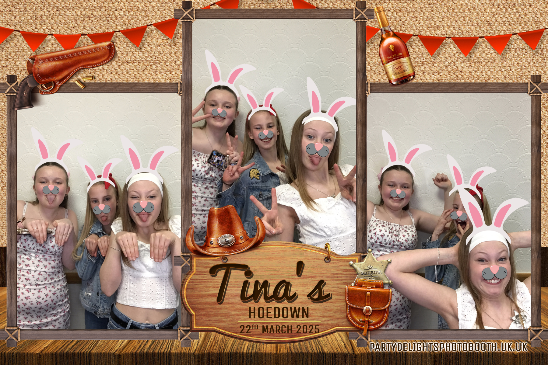 Tina's 70th Birthday | View more photos from the event at gallery.partydelightsphotobooth.co.uk/u/PartyDelightsPhotoBooth/Tinas-70th-Birthday