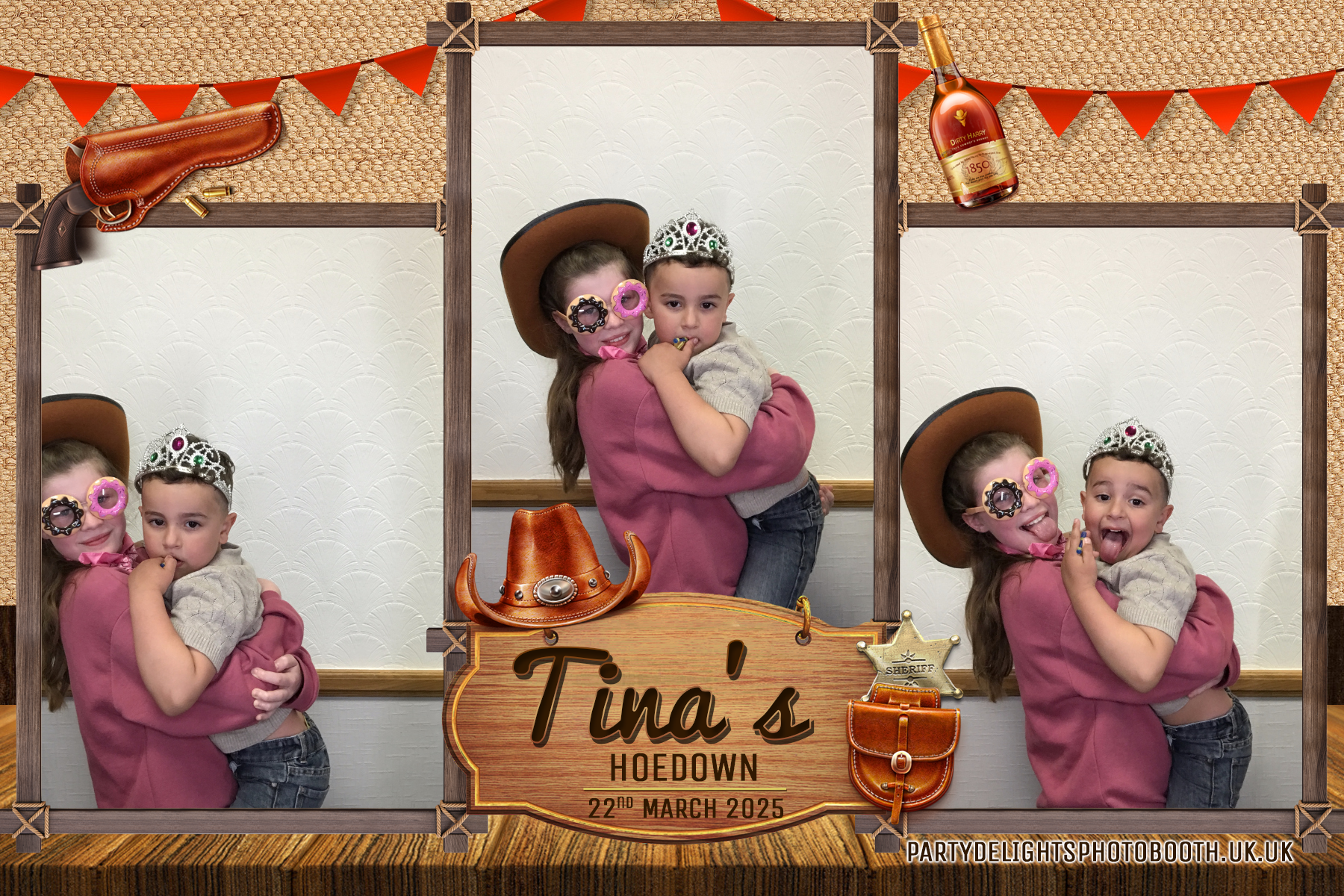 Tina's 70th Birthday | View more photos from the event at gallery.partydelightsphotobooth.co.uk/u/PartyDelightsPhotoBooth/Tinas-70th-Birthday