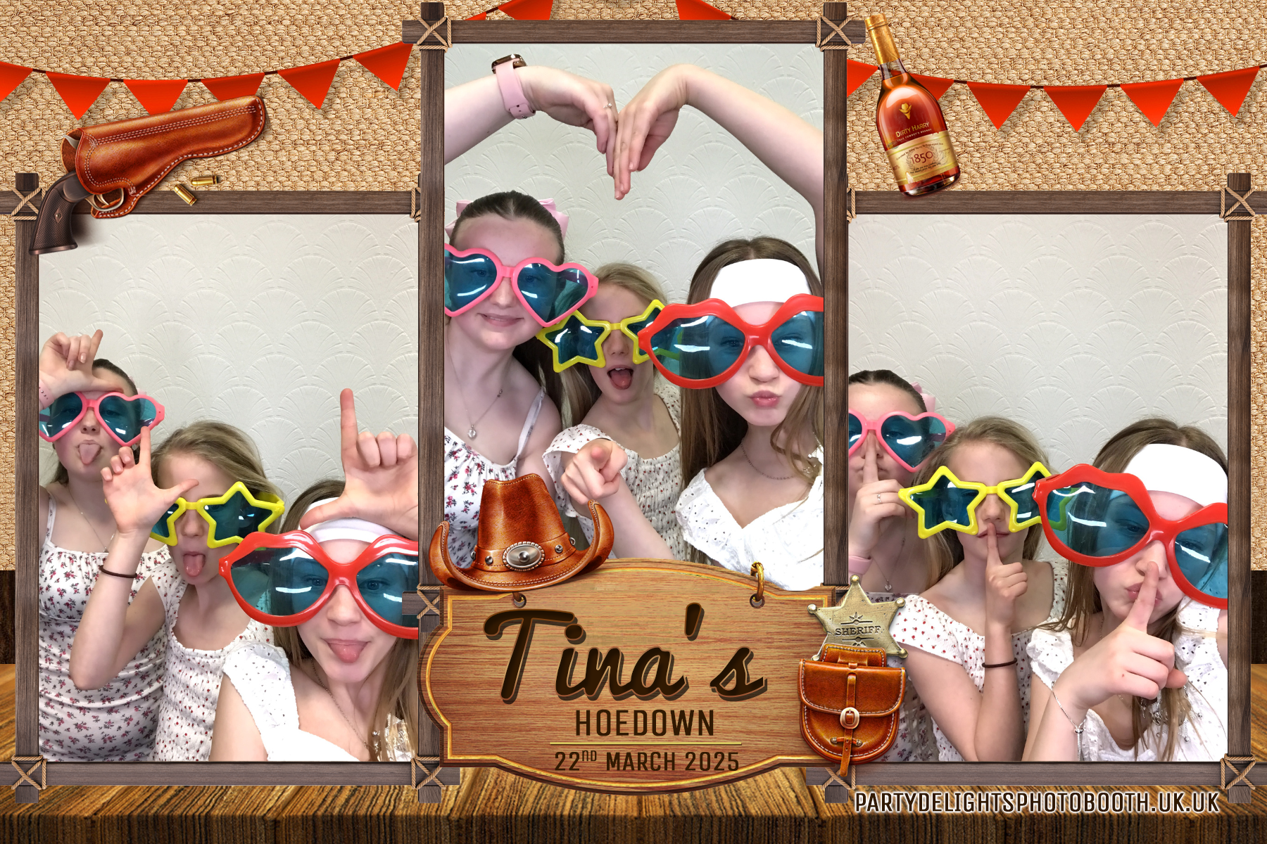 Tina's 70th Birthday | View more photos from the event at gallery.partydelightsphotobooth.co.uk/u/PartyDelightsPhotoBooth/Tinas-70th-Birthday