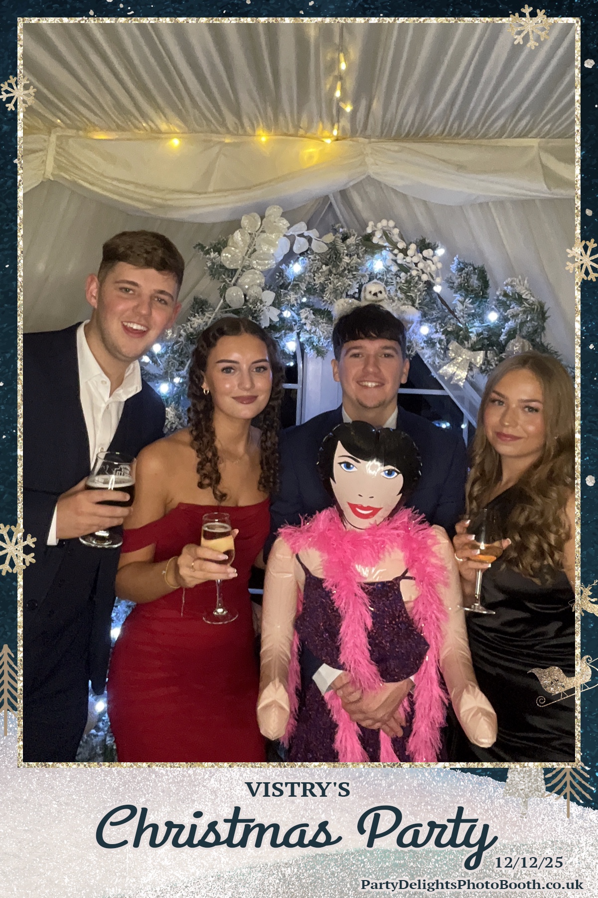 Vistry Christmas Party 2025 | View more photos from the event at gallery.partydelightsphotobooth.co.uk/u/PartyDelightsPhotoBooth/Vistry-Christmas-Party-2025