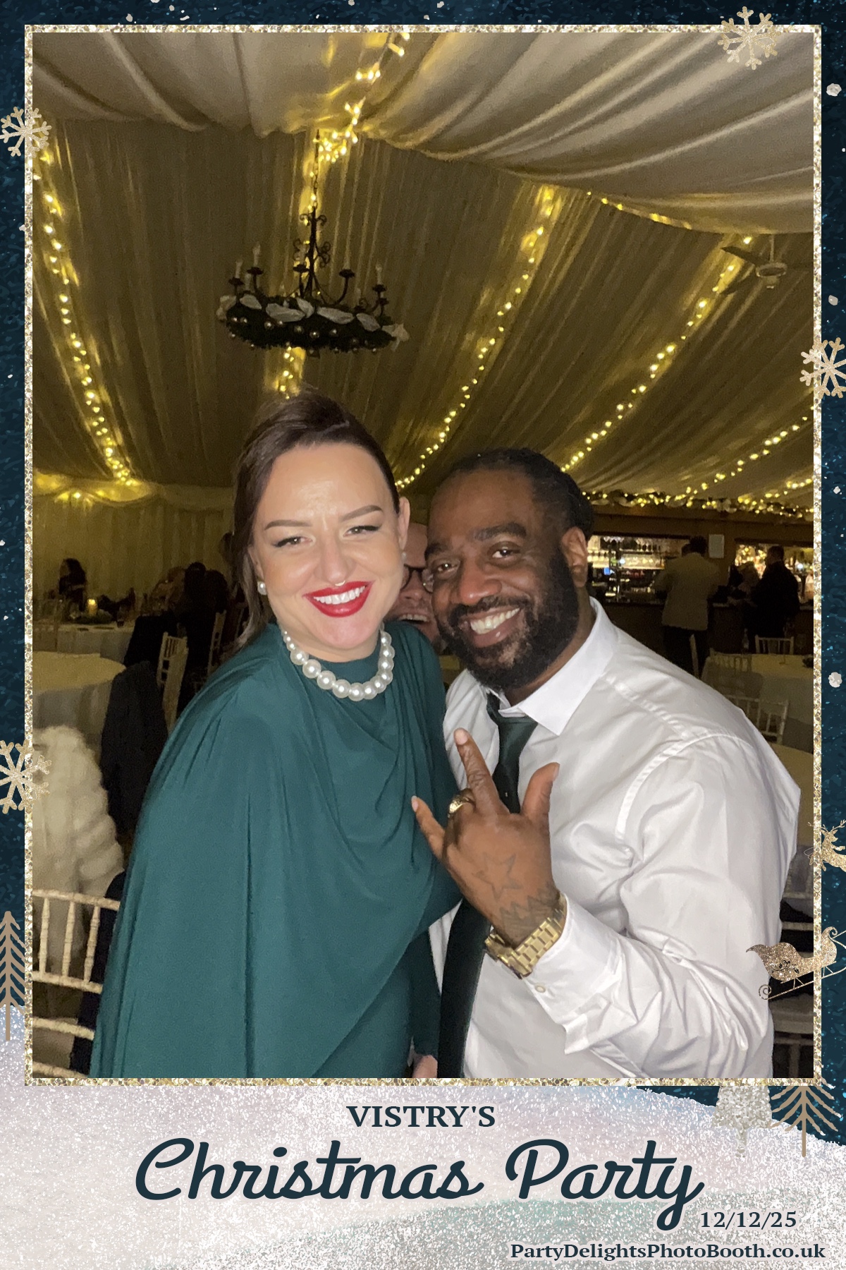 Vistry Christmas Party 2025 | View more photos from the event at gallery.partydelightsphotobooth.co.uk/u/PartyDelightsPhotoBooth/Vistry-Christmas-Party-2025