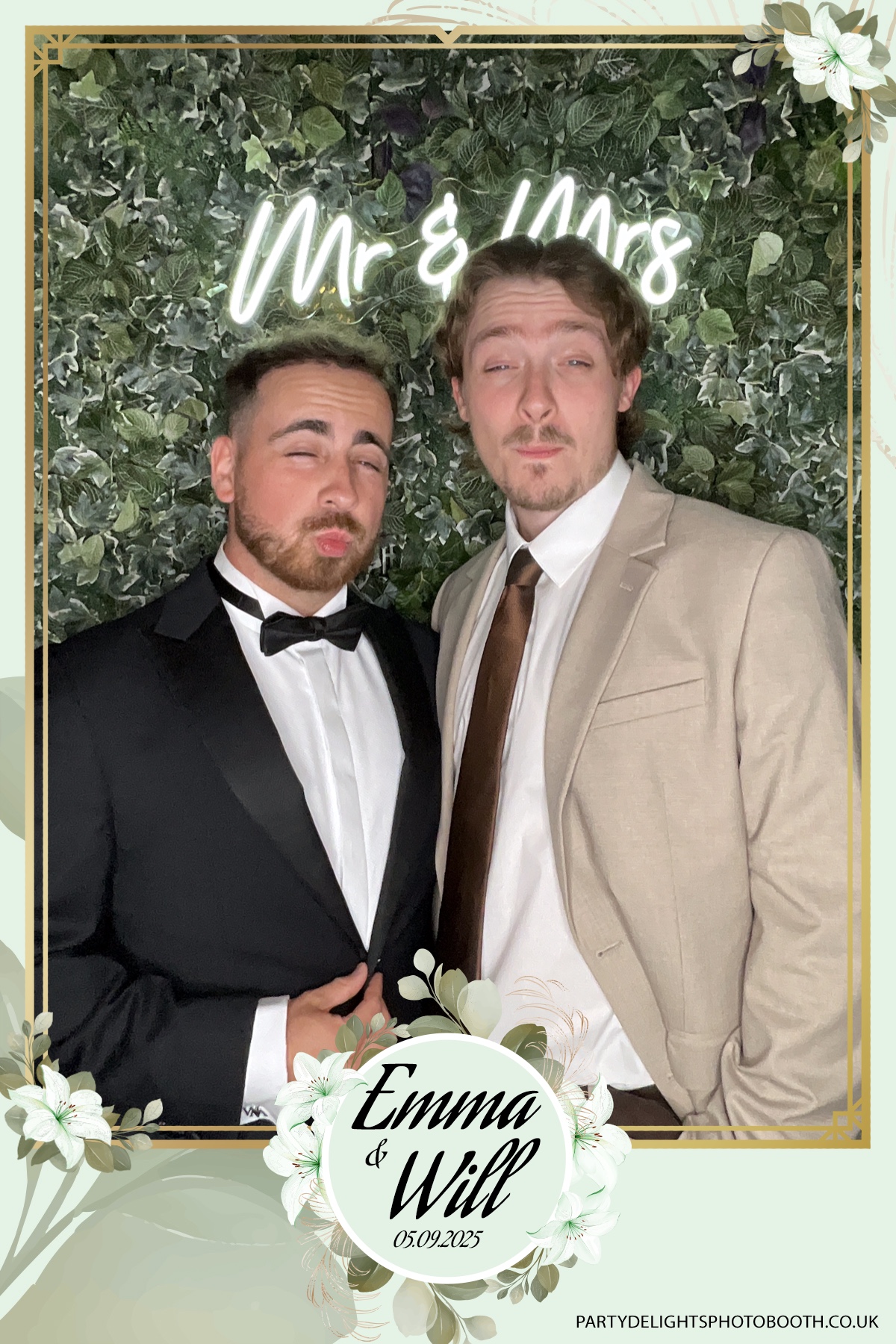 Will & Emma’s Wedding | View more photos from the event at gallery.partydelightsphotobooth.co.uk/u/PartyDelightsPhotoBooth/Will-Emma’s-Wedding