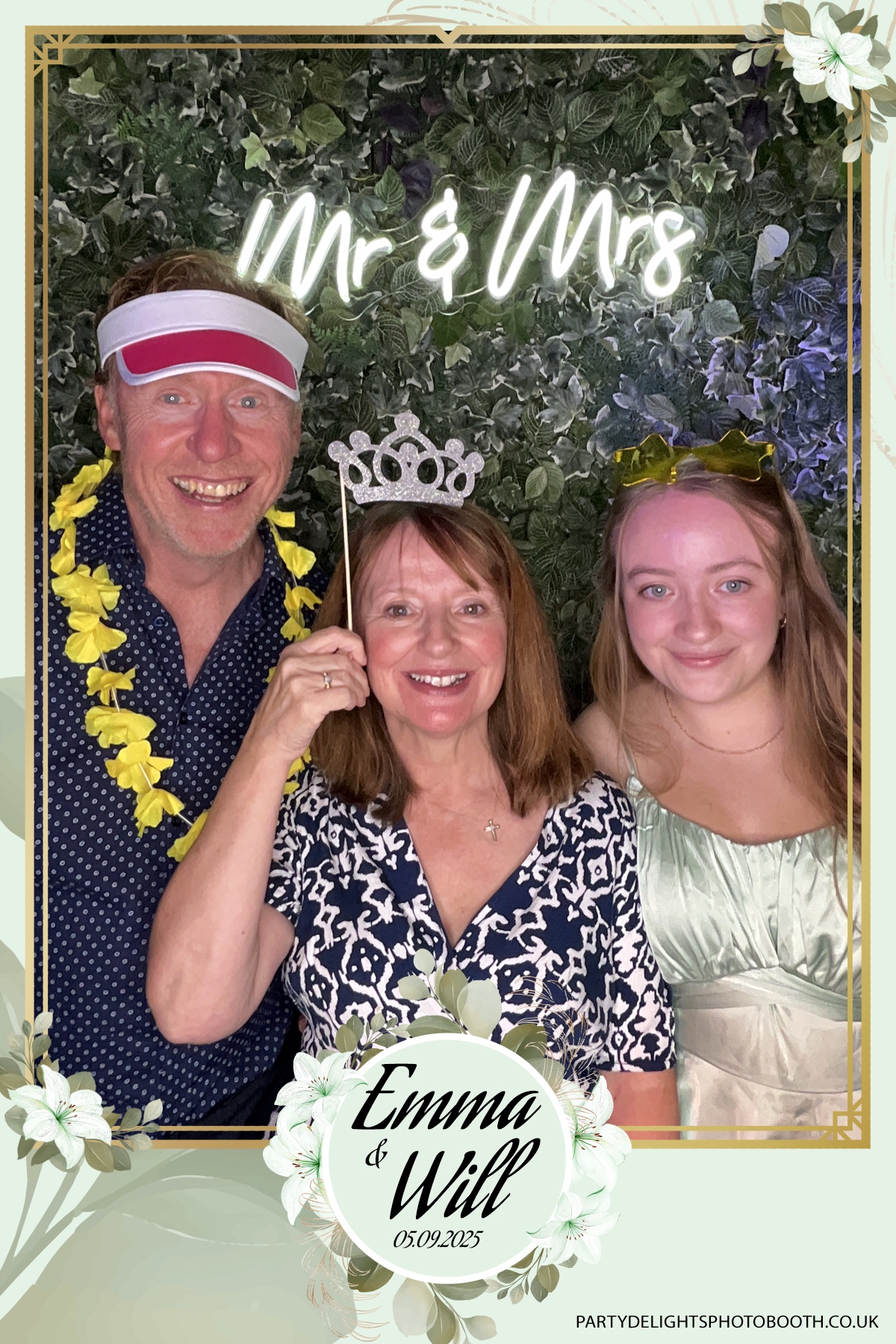 Will & Emma’s Wedding | View more photos from the event at gallery.partydelightsphotobooth.co.uk/u/PartyDelightsPhotoBooth/Will-Emma’s-Wedding