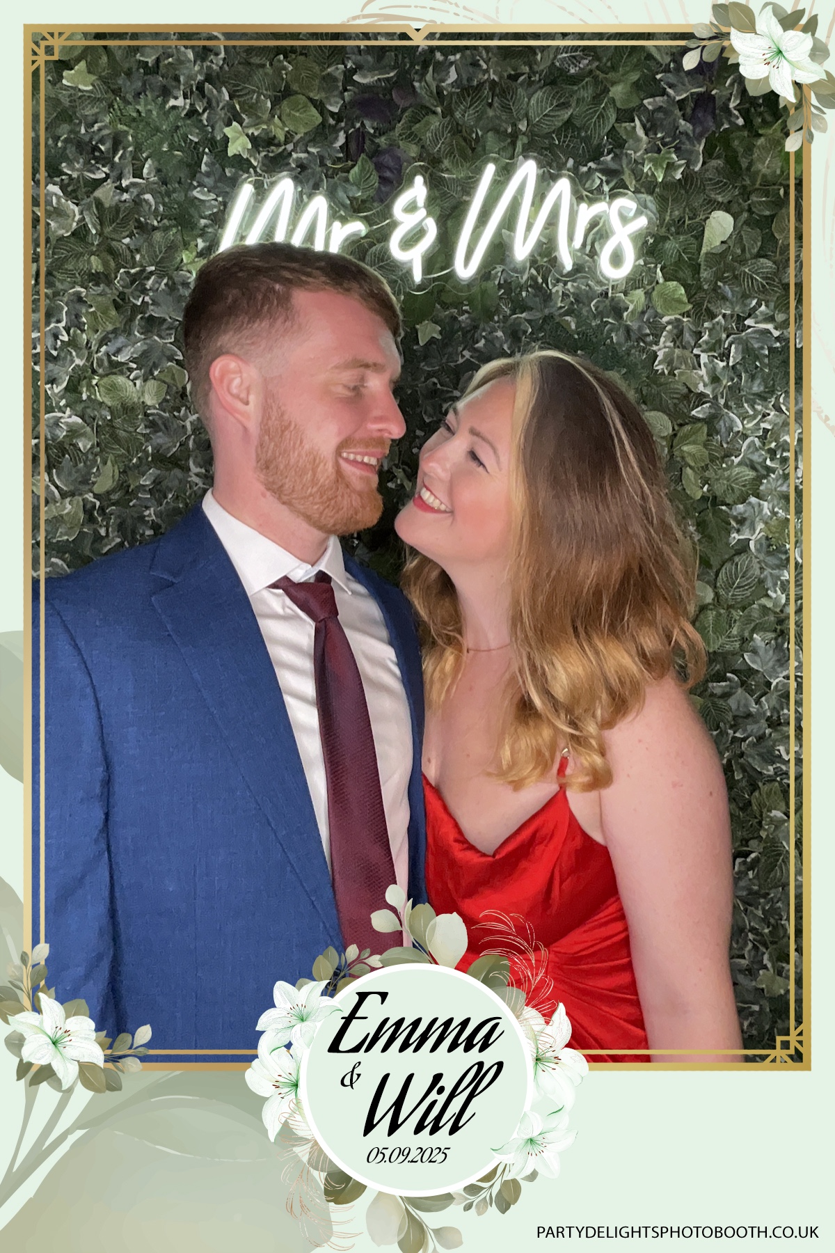 Will & Emma’s Wedding | View more photos from the event at gallery.partydelightsphotobooth.co.uk/u/PartyDelightsPhotoBooth/Will-Emma’s-Wedding