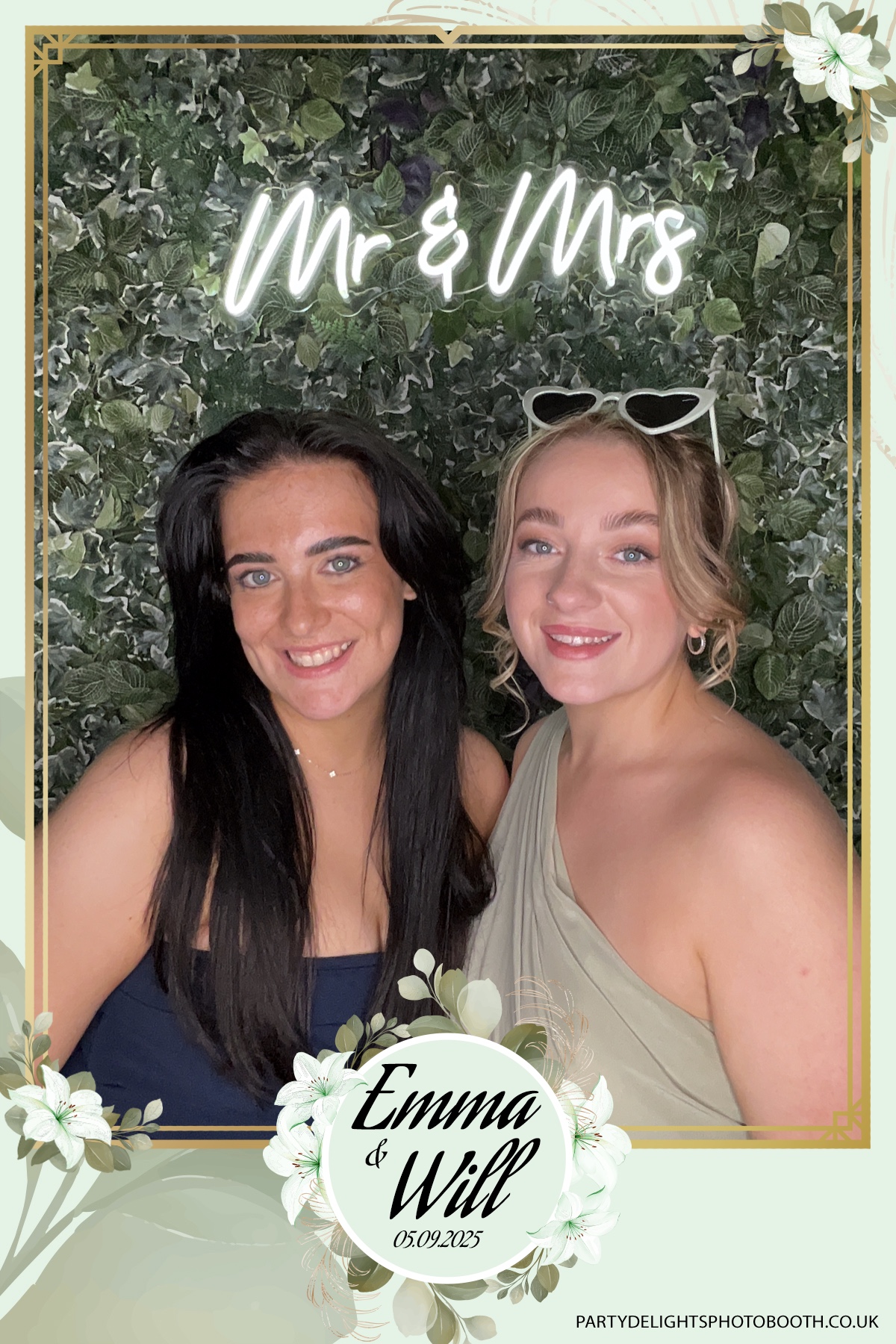 Will & Emma’s Wedding | View more photos from the event at gallery.partydelightsphotobooth.co.uk/u/PartyDelightsPhotoBooth/Will-Emma’s-Wedding