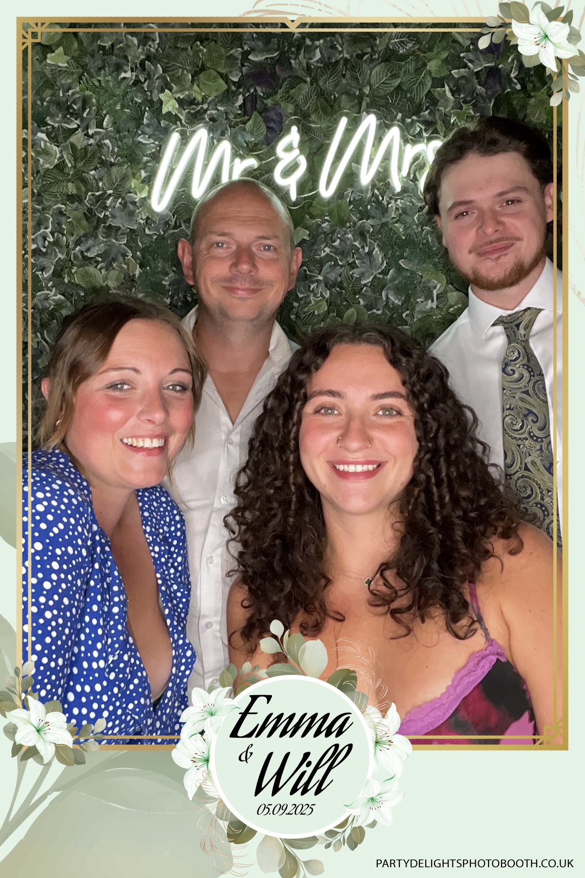 Will & Emma’s Wedding | View more photos from the event at gallery.partydelightsphotobooth.co.uk/u/PartyDelightsPhotoBooth/Will-Emma’s-Wedding