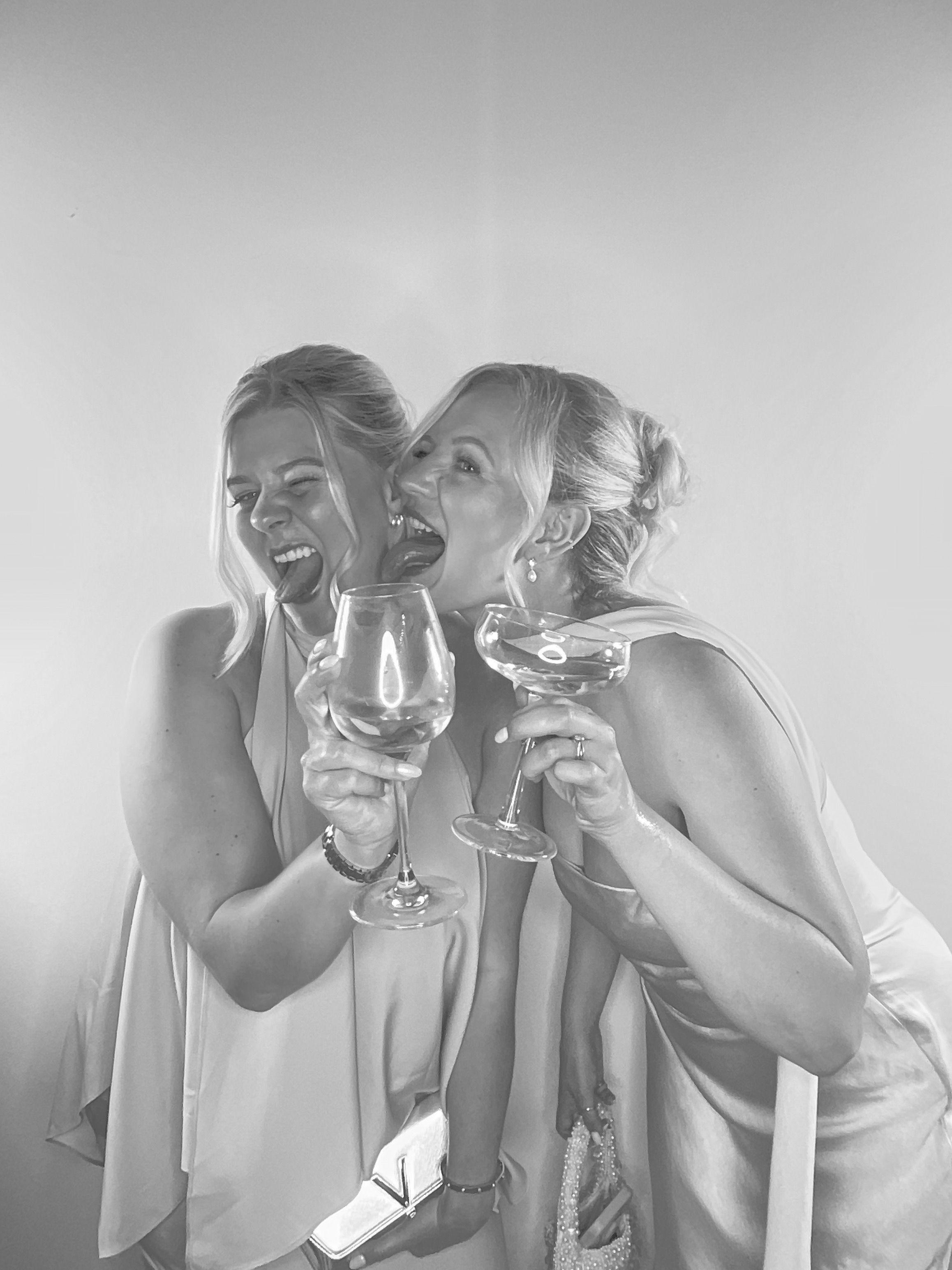 Connor & Sarah's Wedding | View more photos from the event at gallery.partydelightsphotobooth.co.uk/u/PartyDelightsPhotoBooth/Connor-Sarahs-Wedding