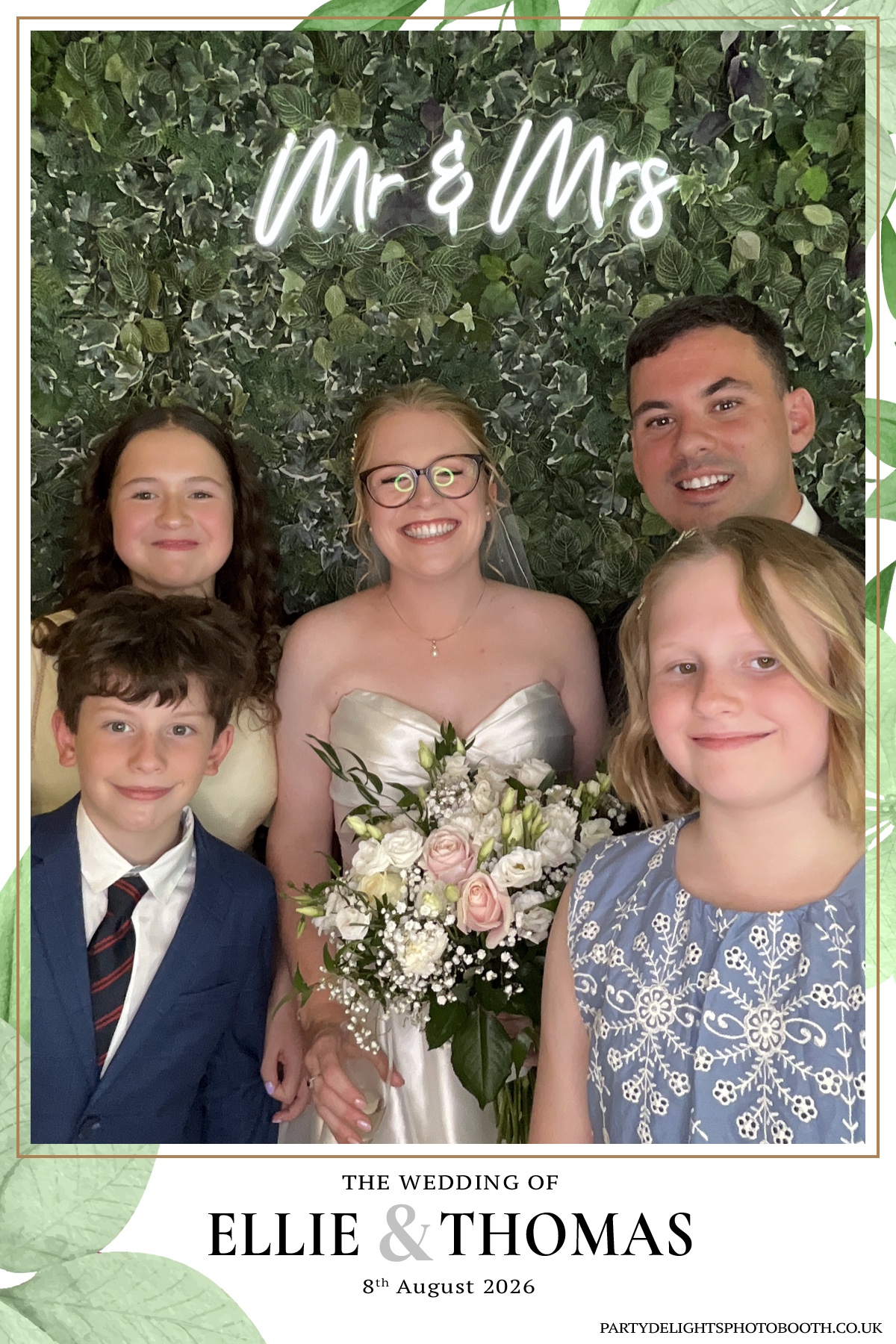 Ellie and Thomas’ Wedding | View more photos from the event at gallery.partydelightsphotobooth.co.uk/u/PartyDelightsPhotoBooth/Ellie-and-Thomas’-Wedding