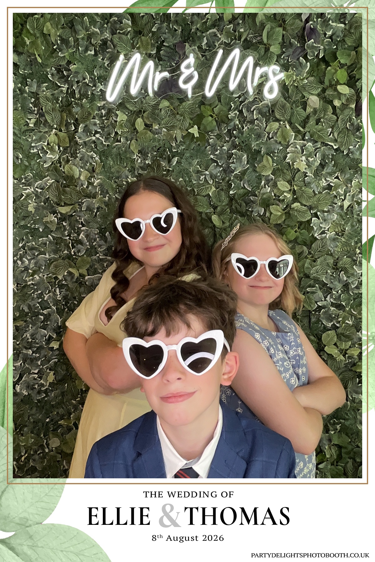 Ellie and Thomas’ Wedding | View more photos from the event at gallery.partydelightsphotobooth.co.uk/u/PartyDelightsPhotoBooth/Ellie-and-Thomas’-Wedding