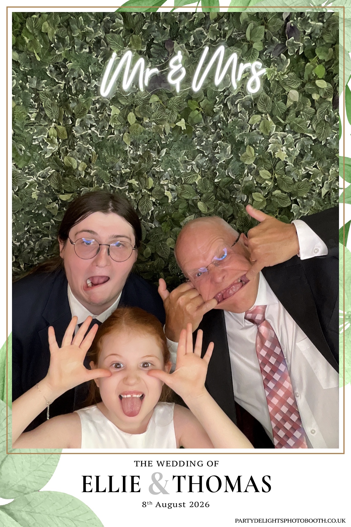 Ellie and Thomas’ Wedding | View more photos from the event at gallery.partydelightsphotobooth.co.uk/u/PartyDelightsPhotoBooth/Ellie-and-Thomas’-Wedding