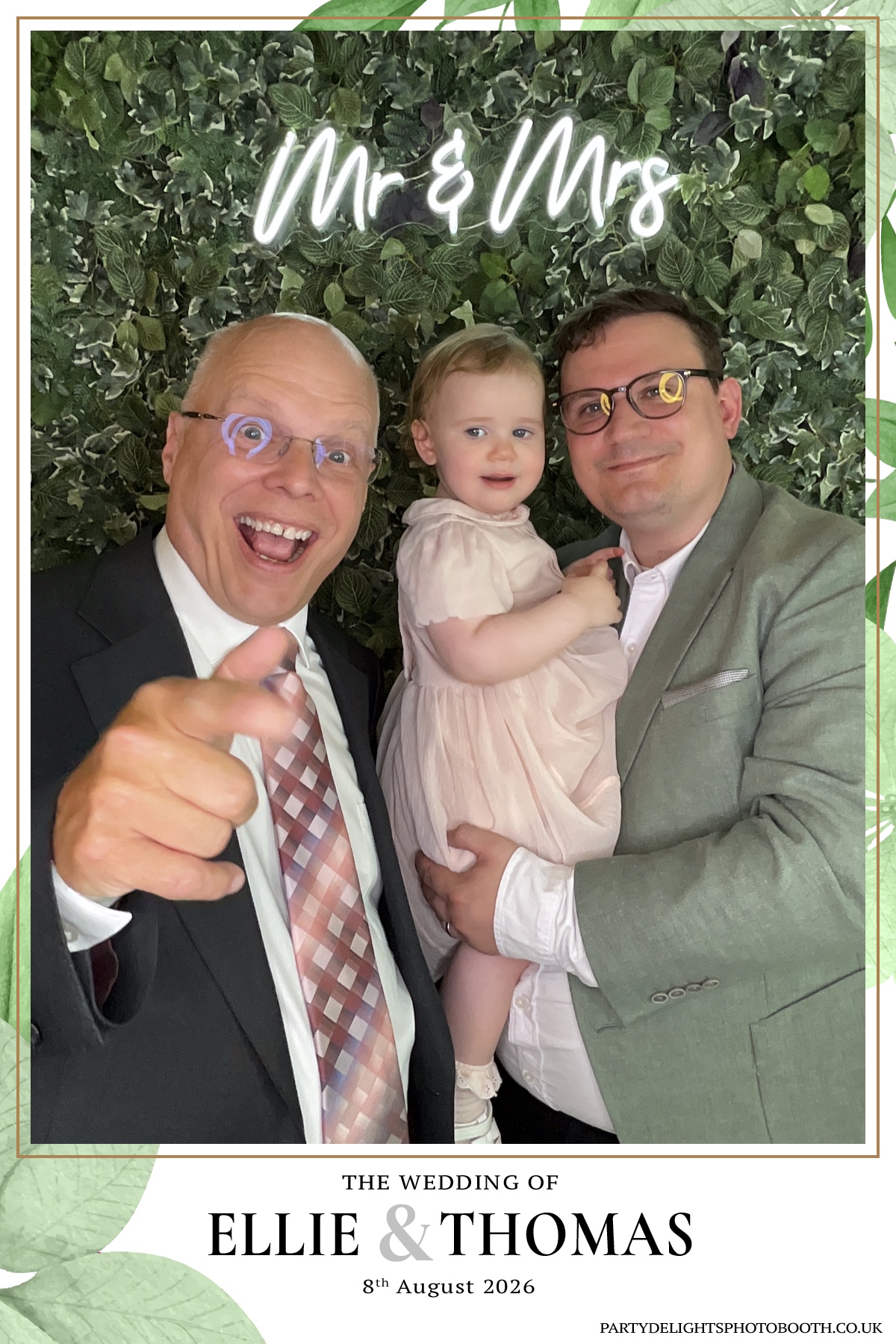 Ellie and Thomas’ Wedding | View more photos from the event at gallery.partydelightsphotobooth.co.uk/u/PartyDelightsPhotoBooth/Ellie-and-Thomas’-Wedding
