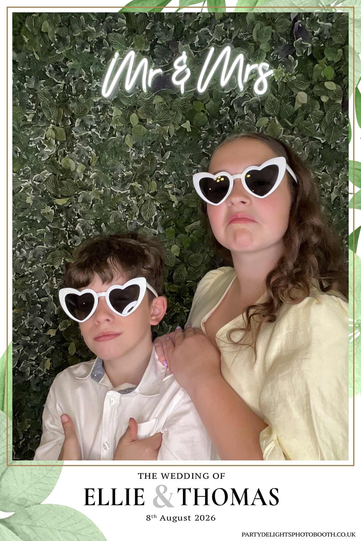 Ellie and Thomas’ Wedding | View more photos from the event at gallery.partydelightsphotobooth.co.uk/u/PartyDelightsPhotoBooth/Ellie-and-Thomas’-Wedding