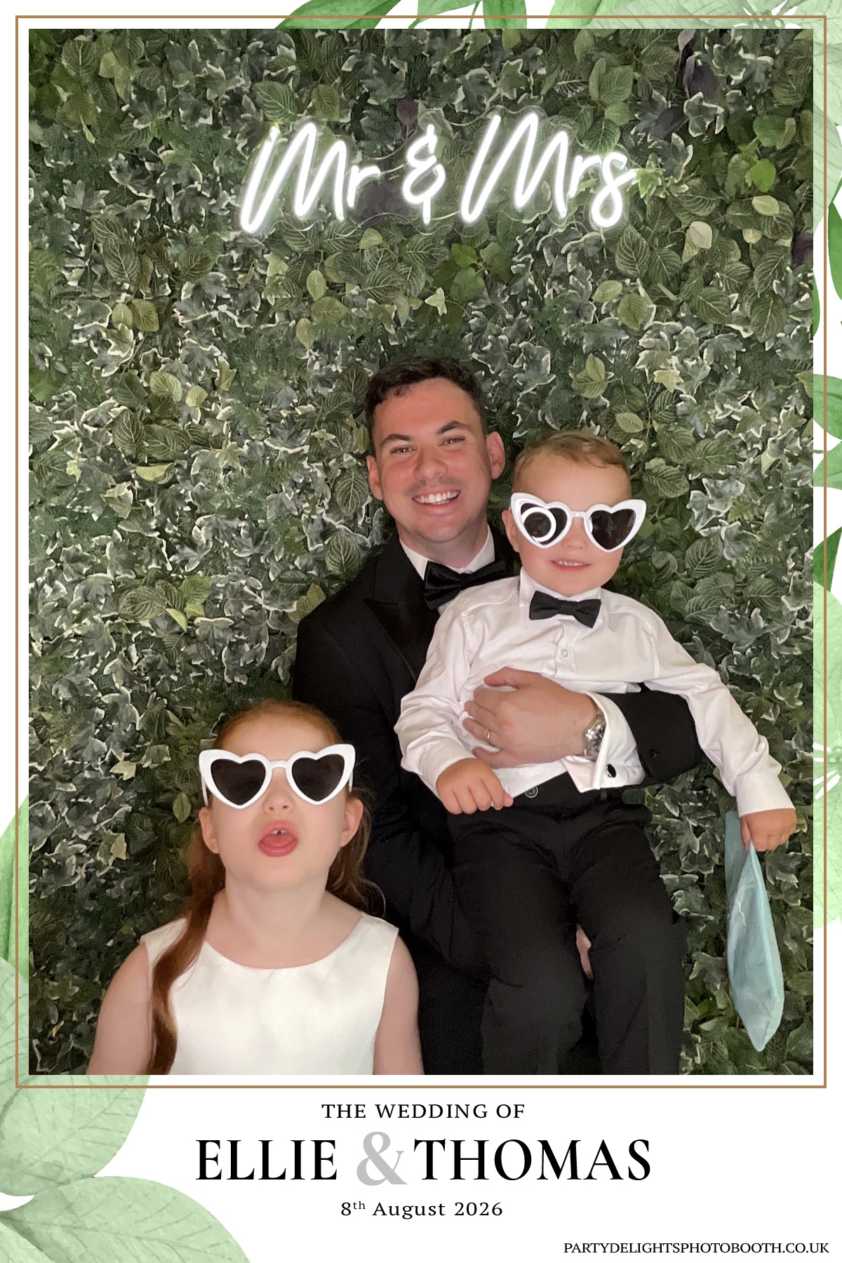 Ellie and Thomas’ Wedding | View more photos from the event at gallery.partydelightsphotobooth.co.uk/u/PartyDelightsPhotoBooth/Ellie-and-Thomas’-Wedding