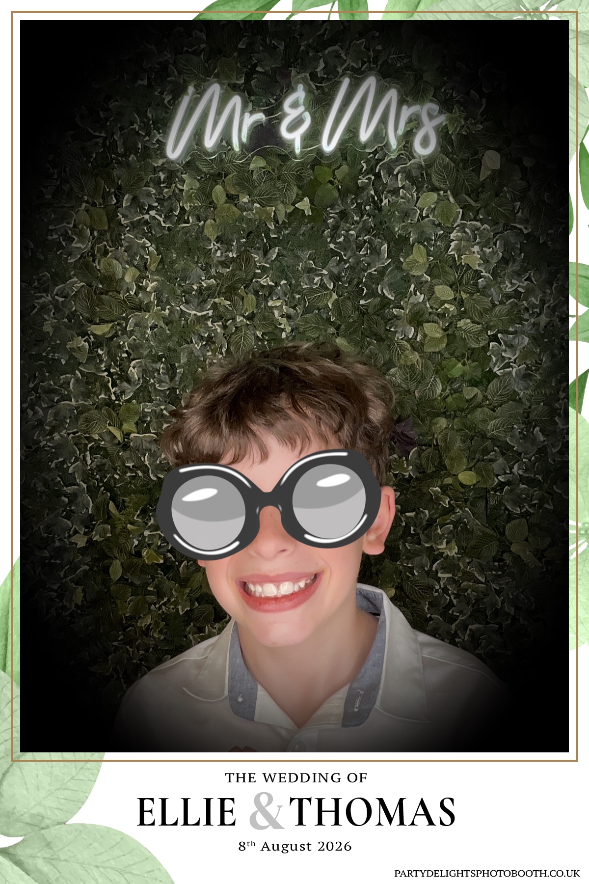 Ellie and Thomas’ Wedding | View more photos from the event at gallery.partydelightsphotobooth.co.uk/u/PartyDelightsPhotoBooth/Ellie-and-Thomas’-Wedding