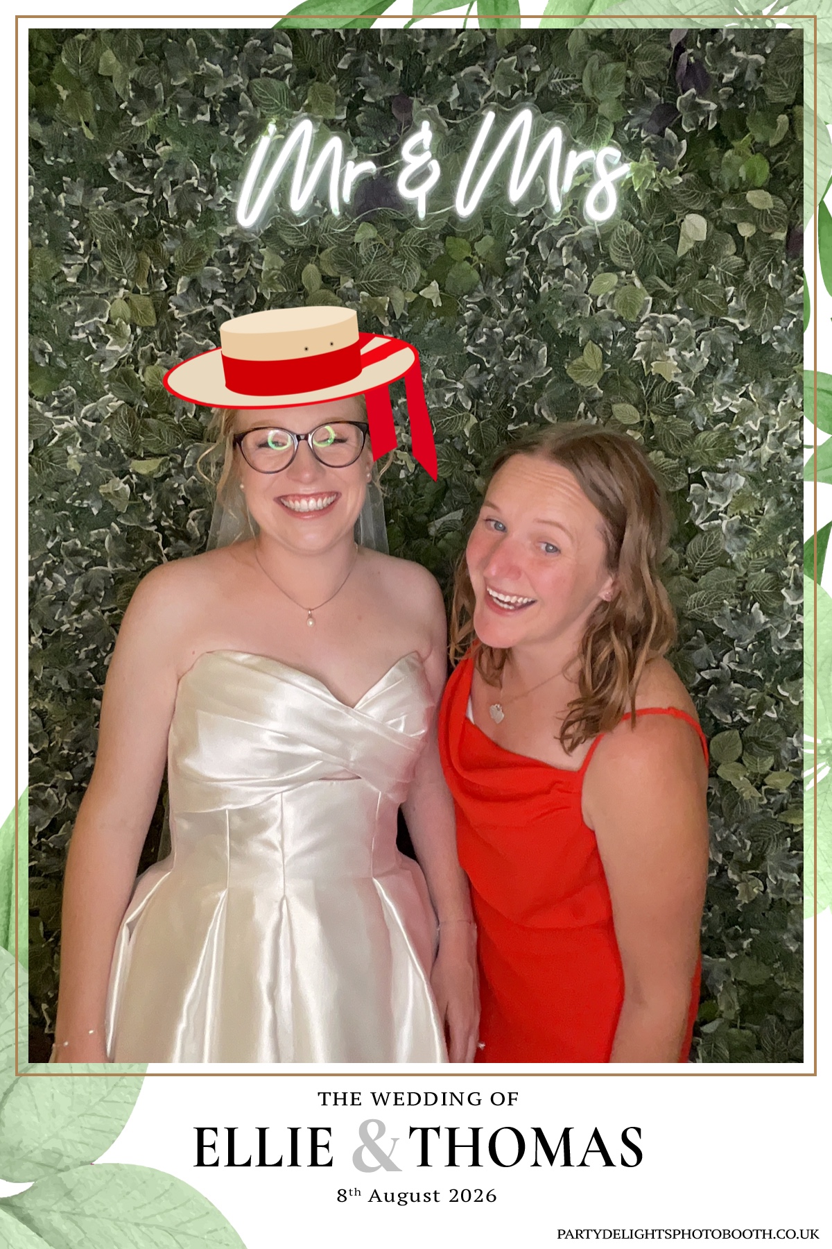 Ellie and Thomas’ Wedding | View more photos from the event at gallery.partydelightsphotobooth.co.uk/u/PartyDelightsPhotoBooth/Ellie-and-Thomas’-Wedding